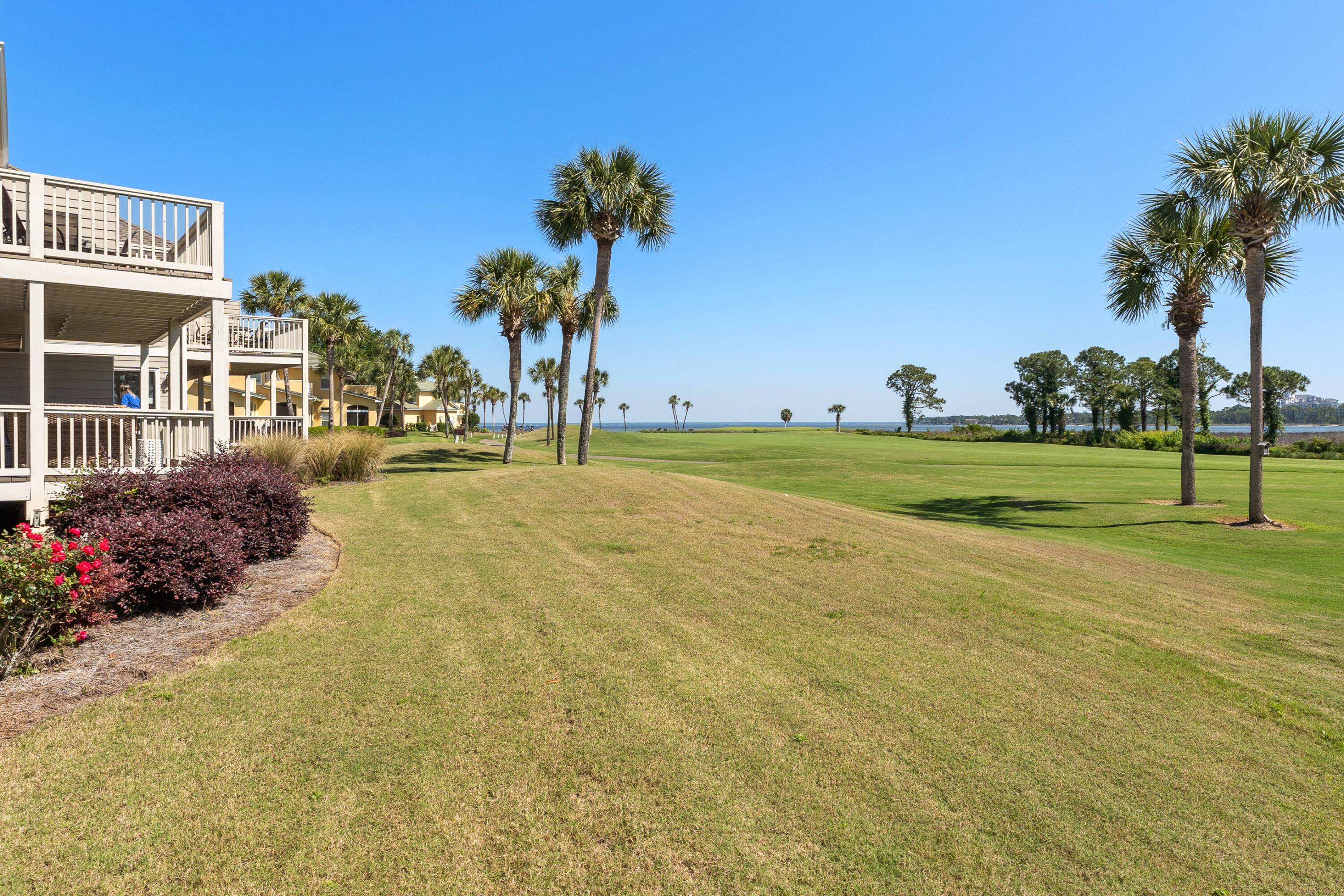 814 Harbour Point Drive 814