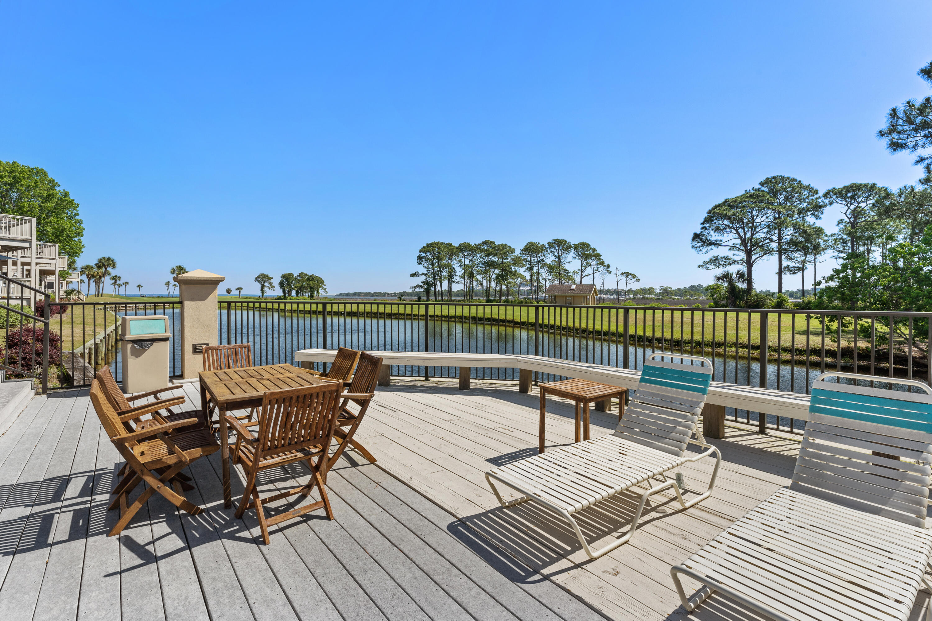 814 Harbour Point Drive 814