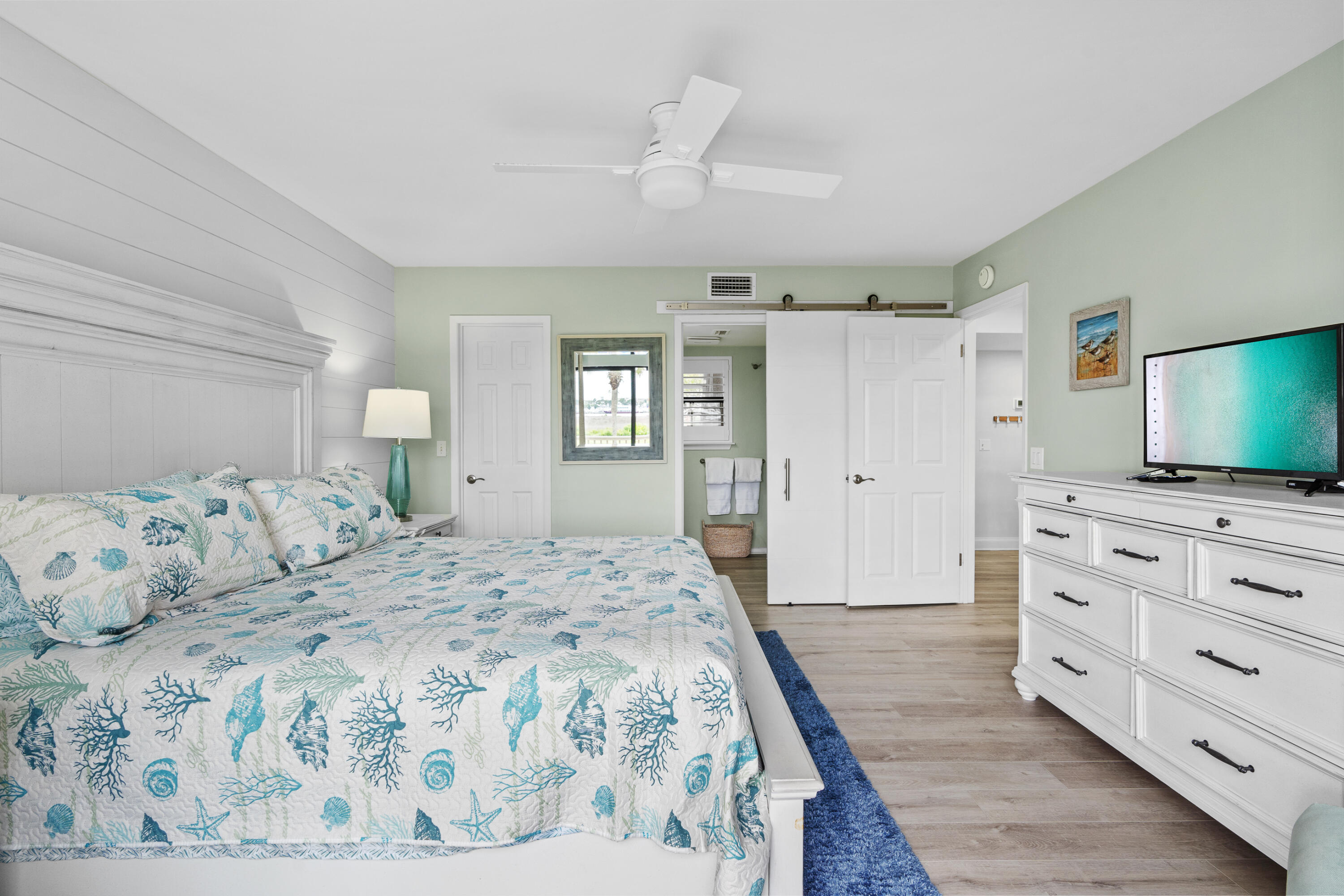 814 Harbour Point Drive 814