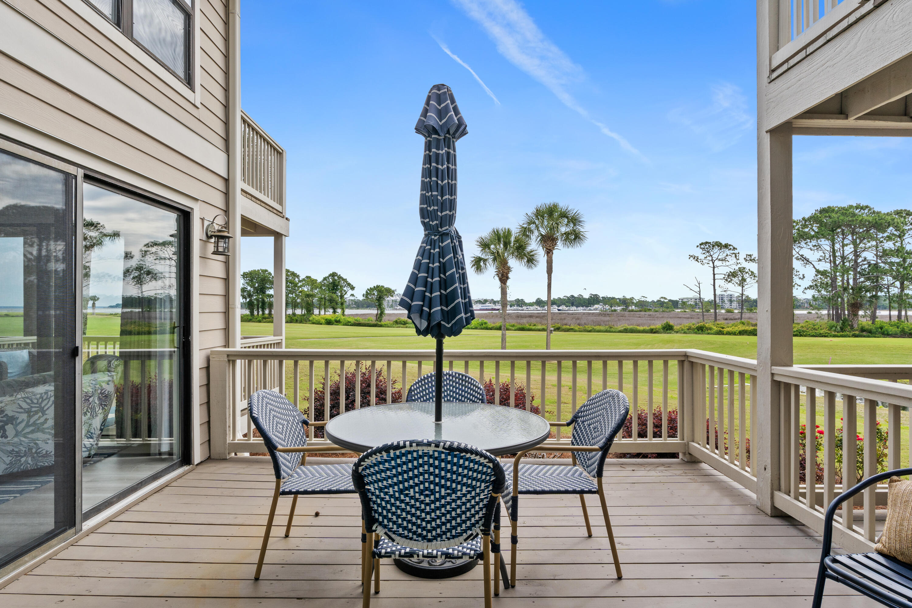 814 Harbour Point Drive 814