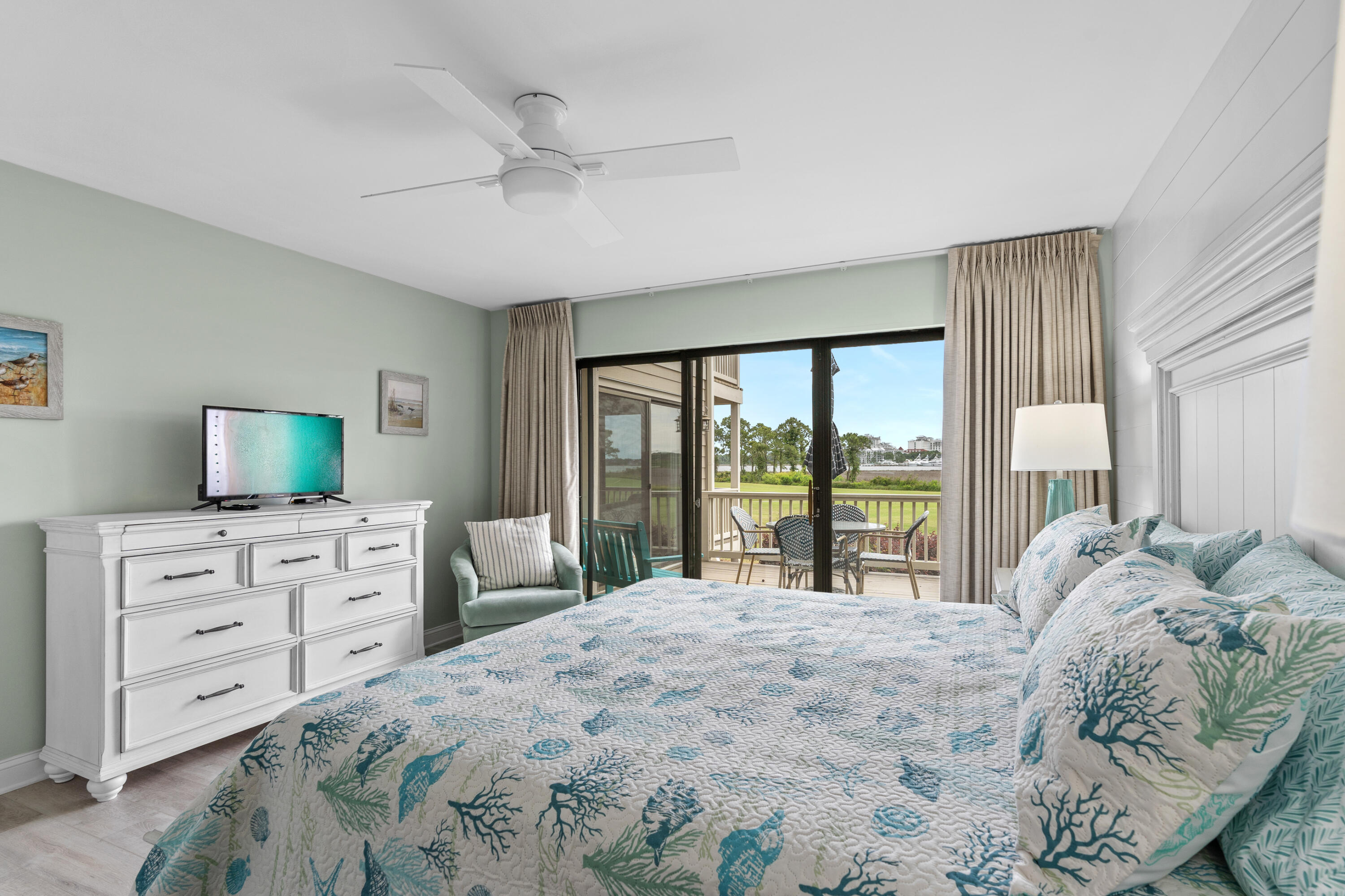 814 Harbour Point Drive 814