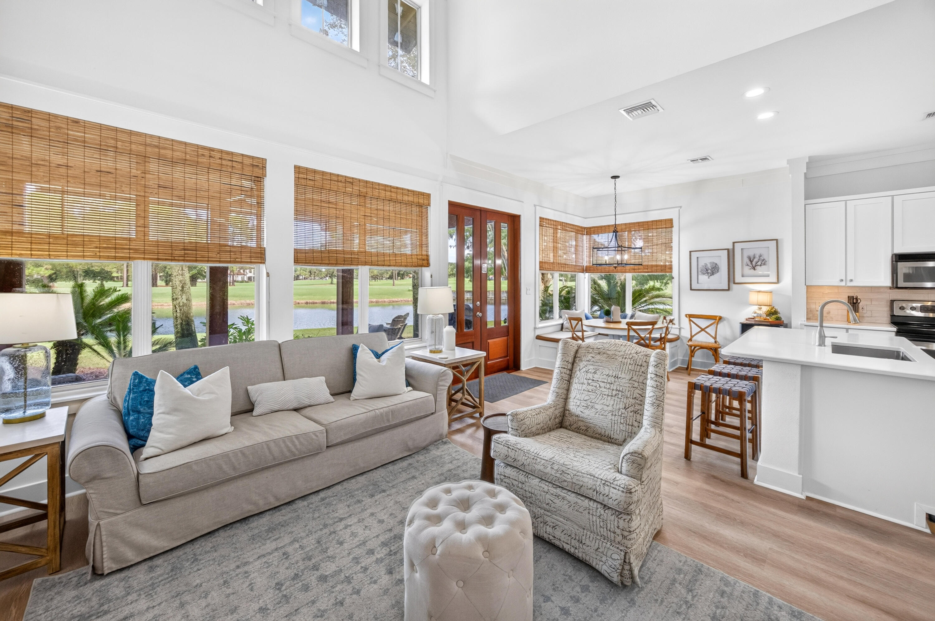 8593 Magnolia Bay Lane