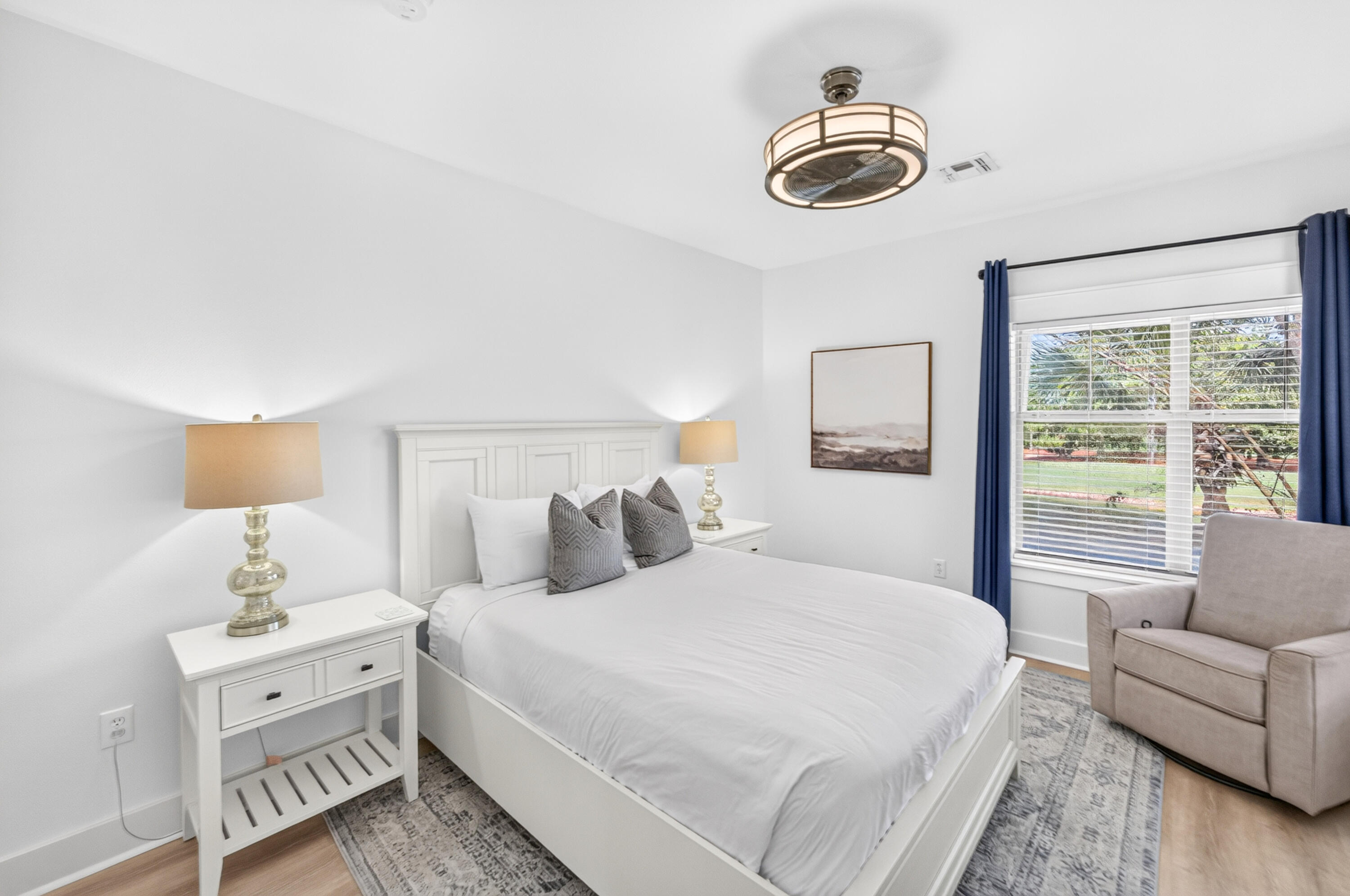 8593 Magnolia Bay Lane