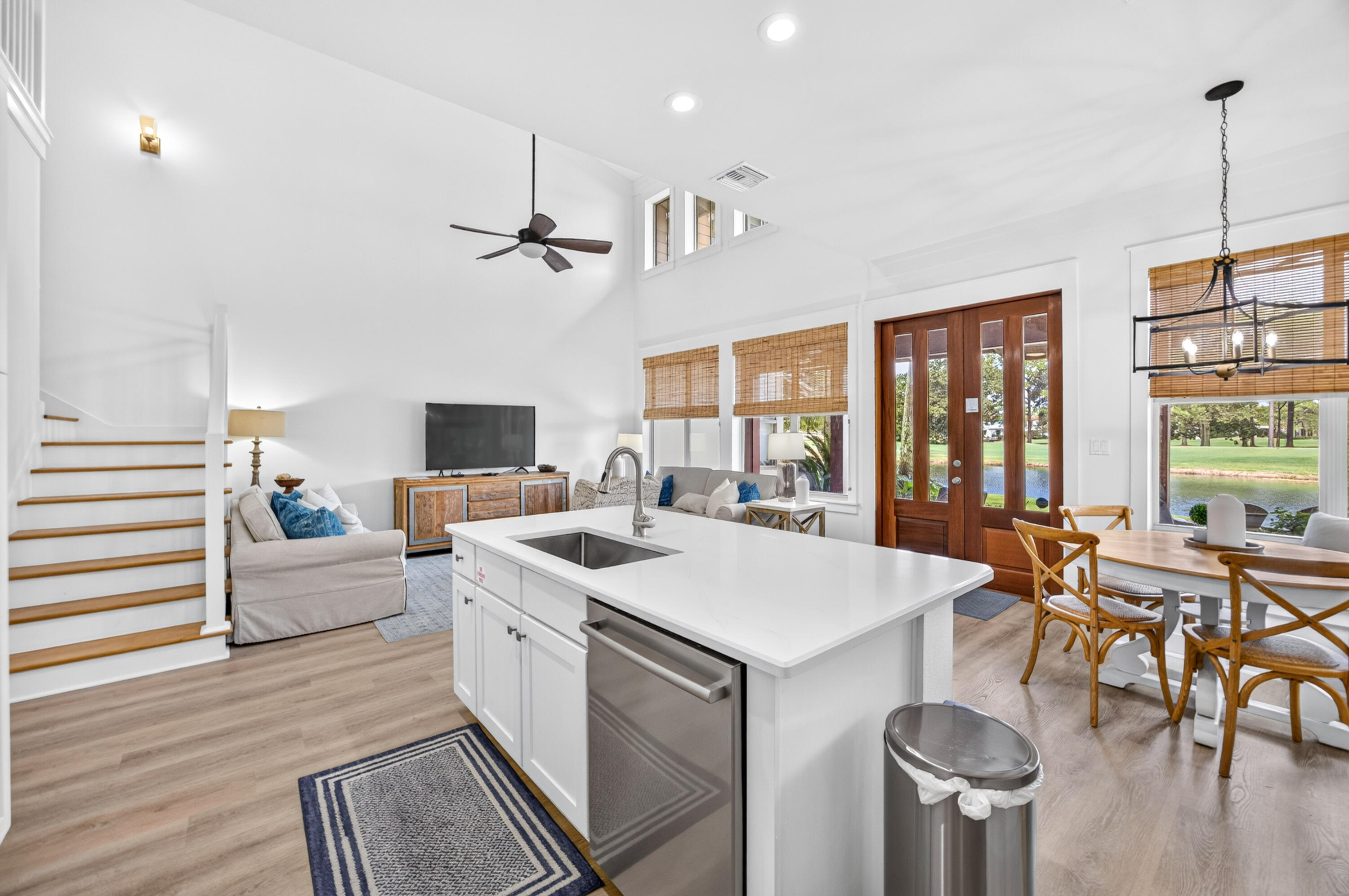 8593 Magnolia Bay Lane