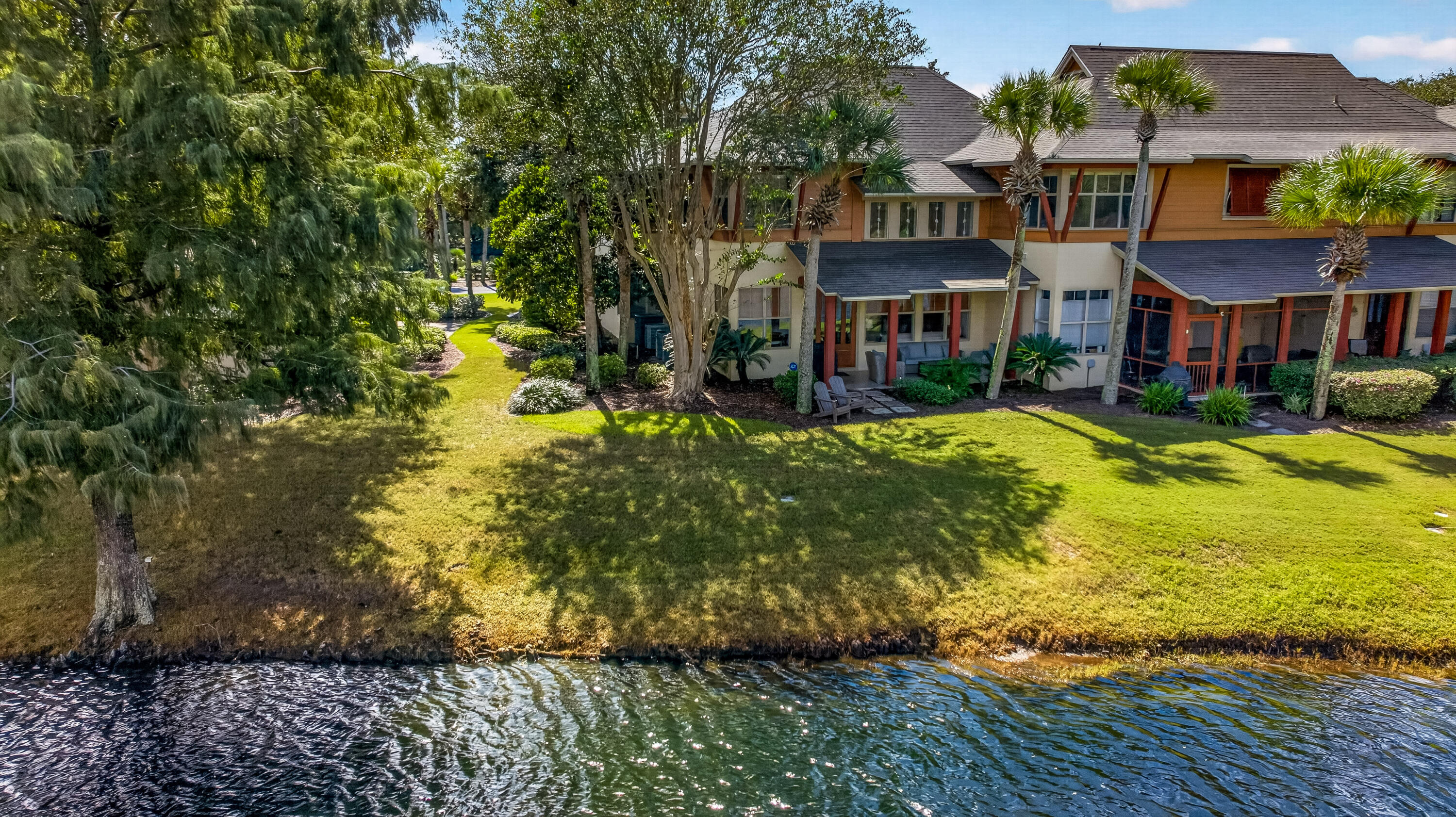 8593 Magnolia Bay Lane