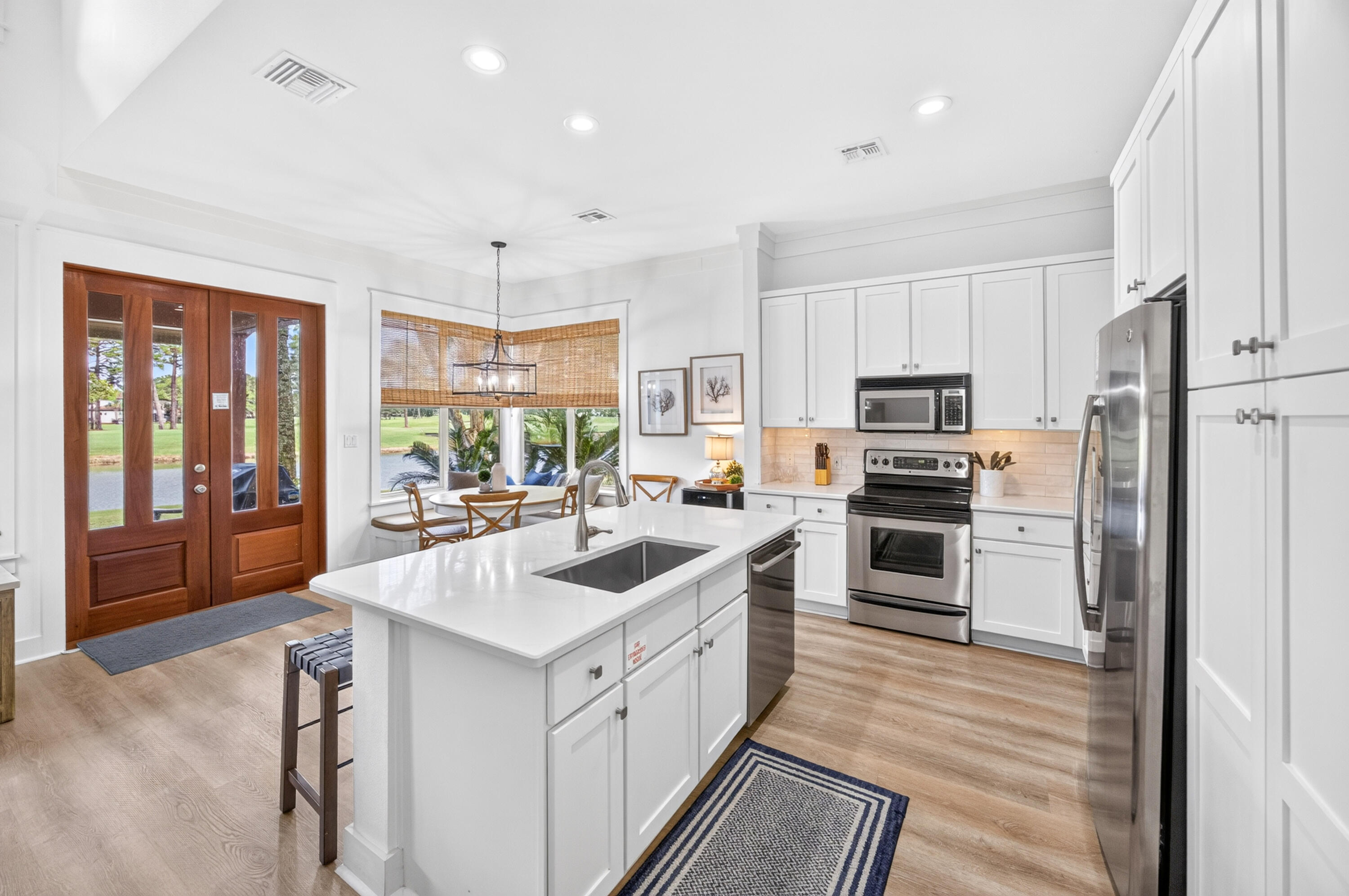 8593 Magnolia Bay Lane