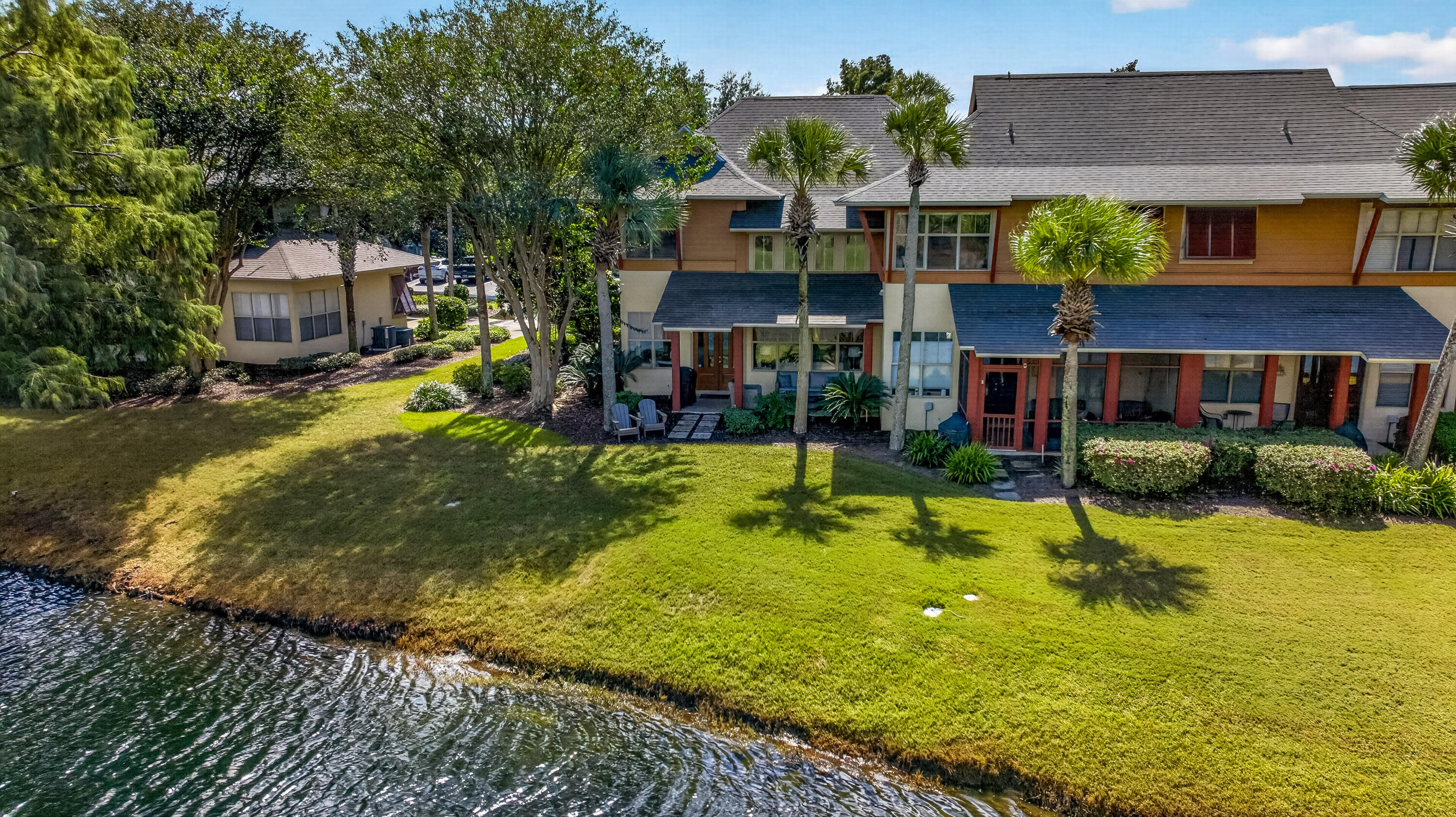 8593 Magnolia Bay Lane