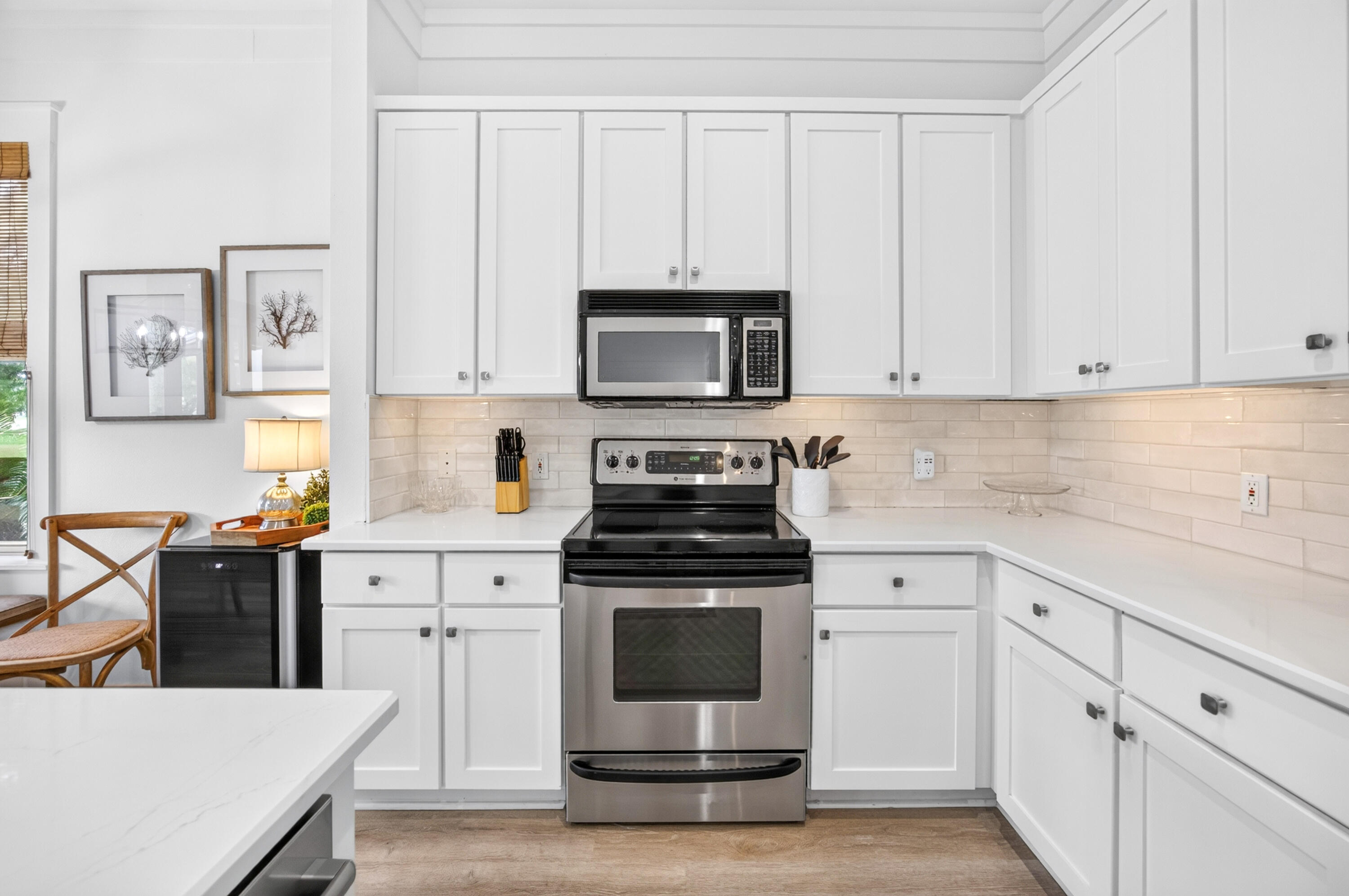 8593 Magnolia Bay Lane