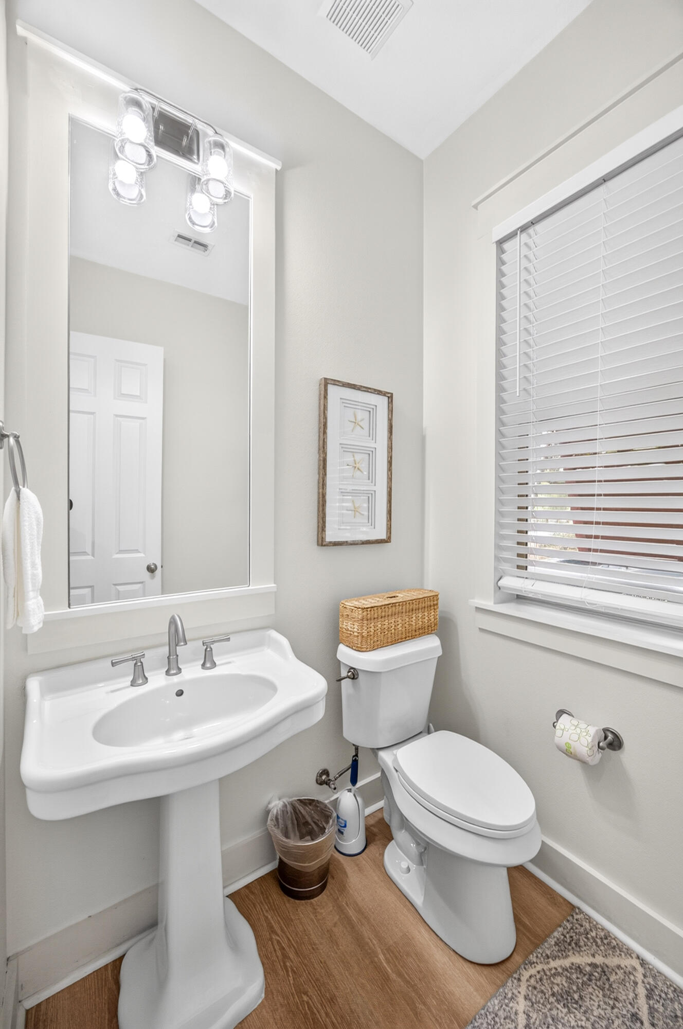 8593 Magnolia Bay Lane