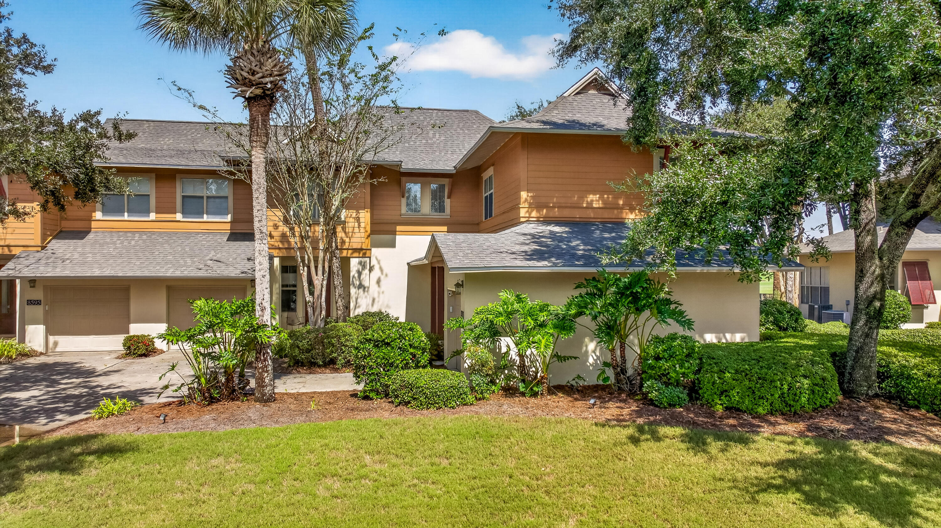 8593 Magnolia Bay Lane