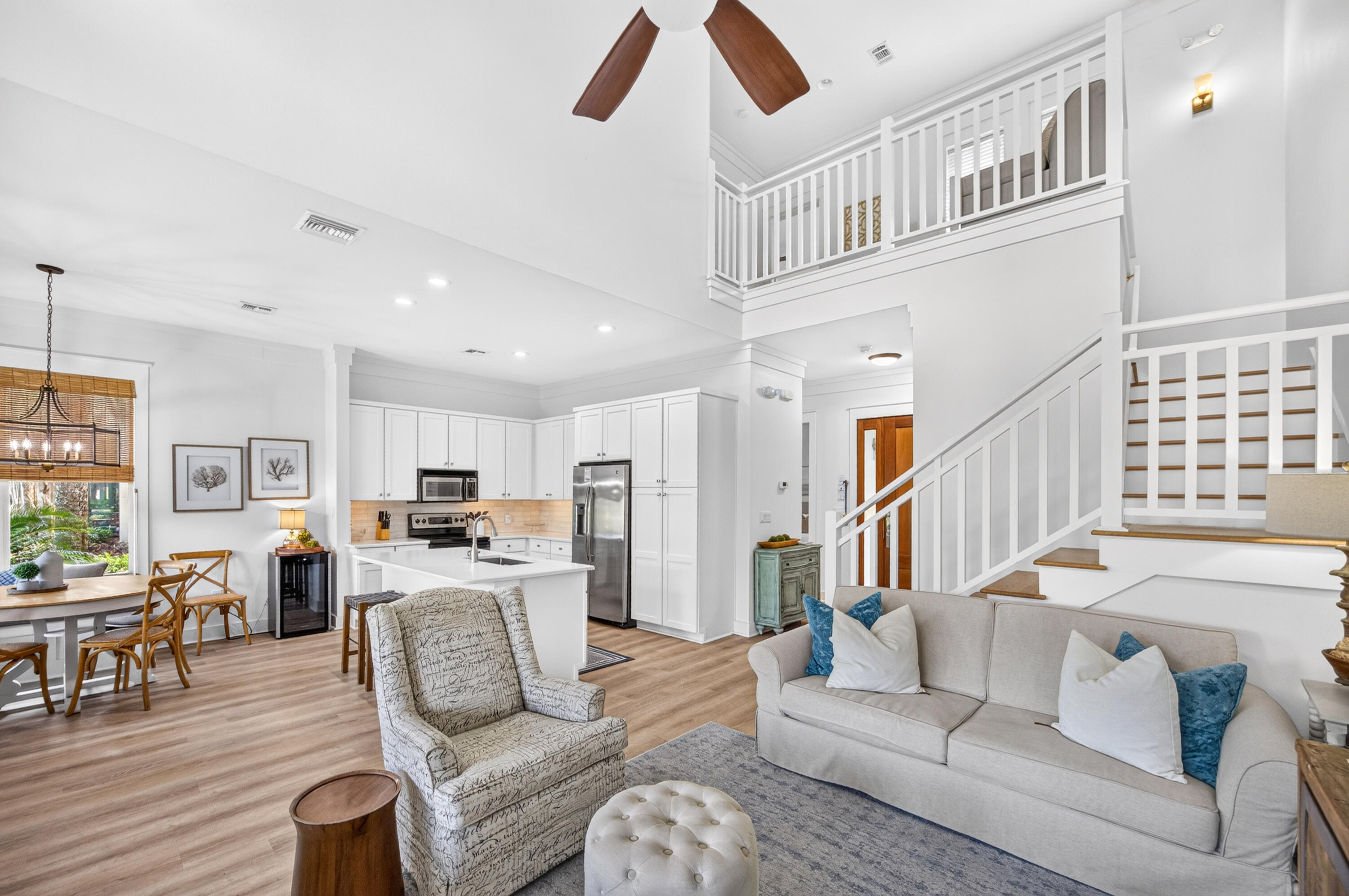 8593 Magnolia Bay Lane