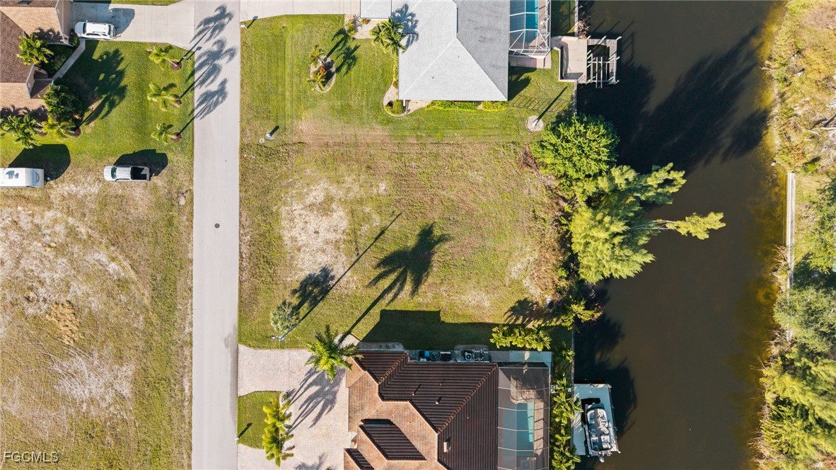 1613 SW 28th TER
