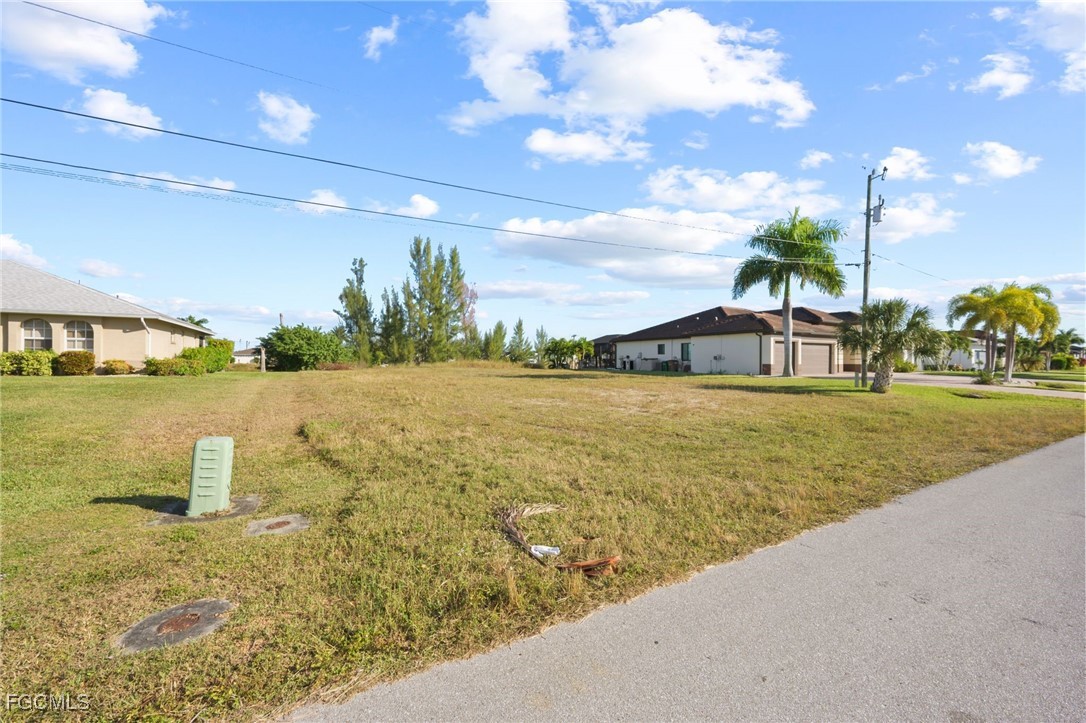 1613 SW 28th TER
