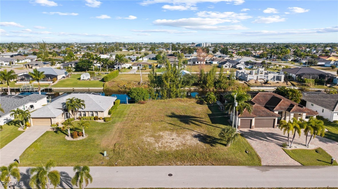 1613 SW 28th TER