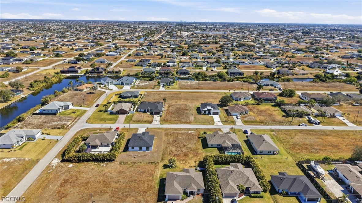 302 NW 27th AVE