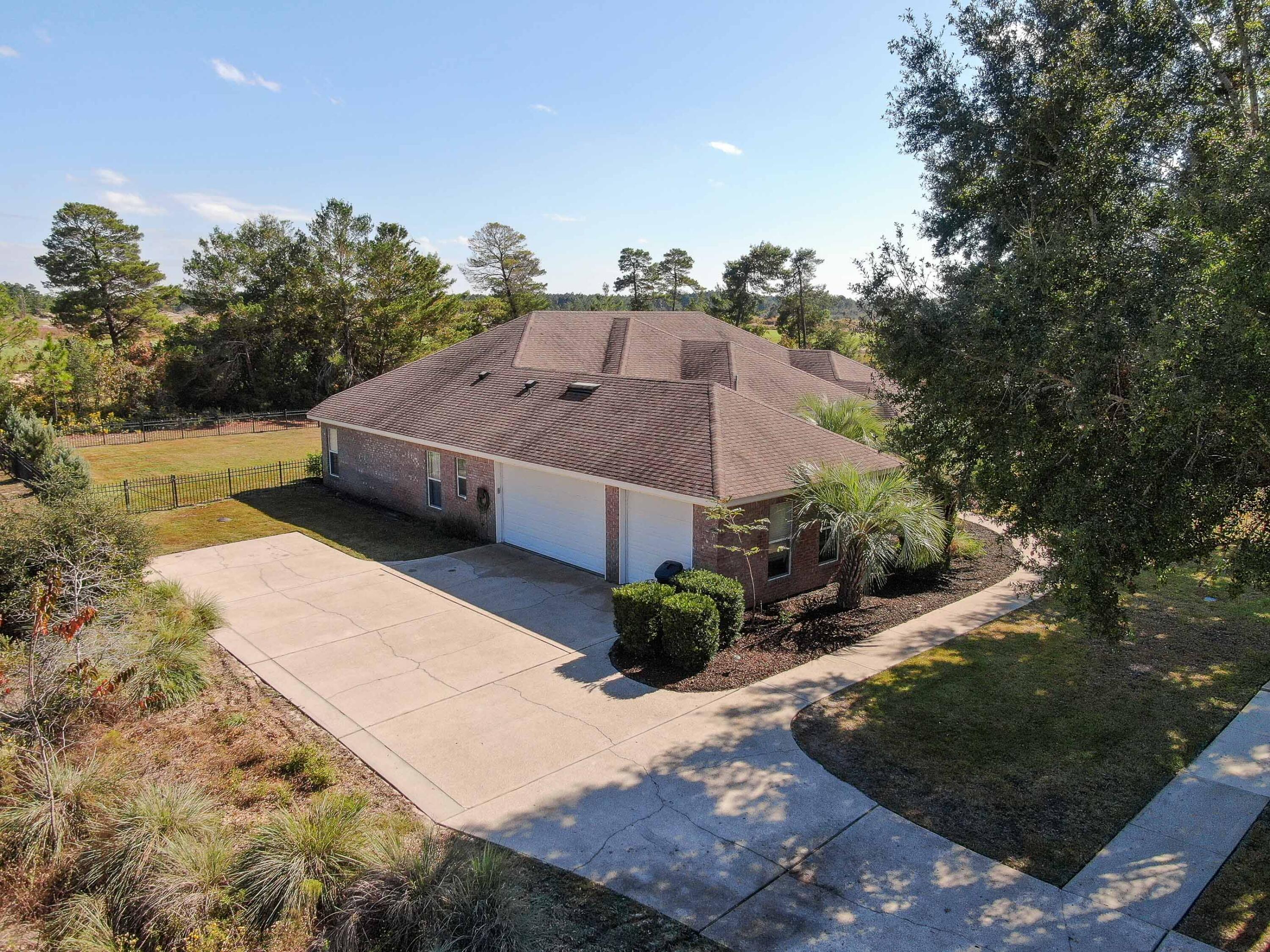 538 W Club House Drive