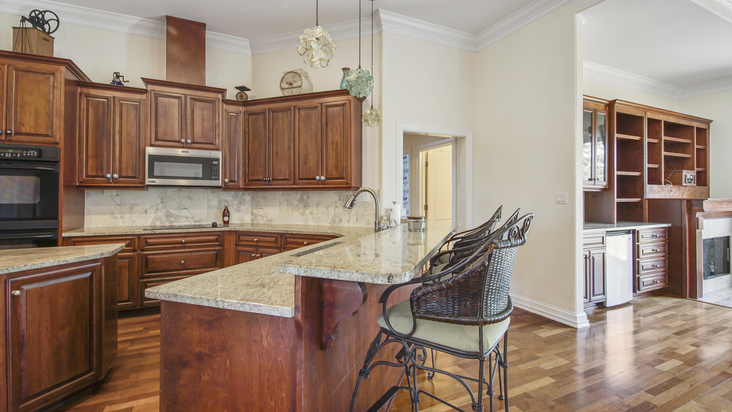 538 W Club House Drive