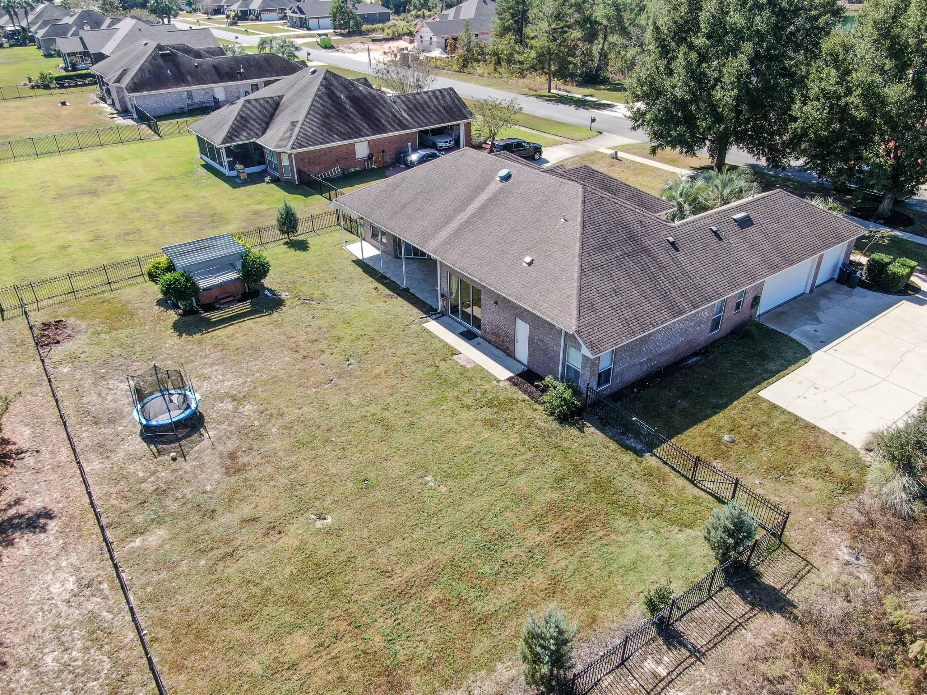 538 W Club House Drive