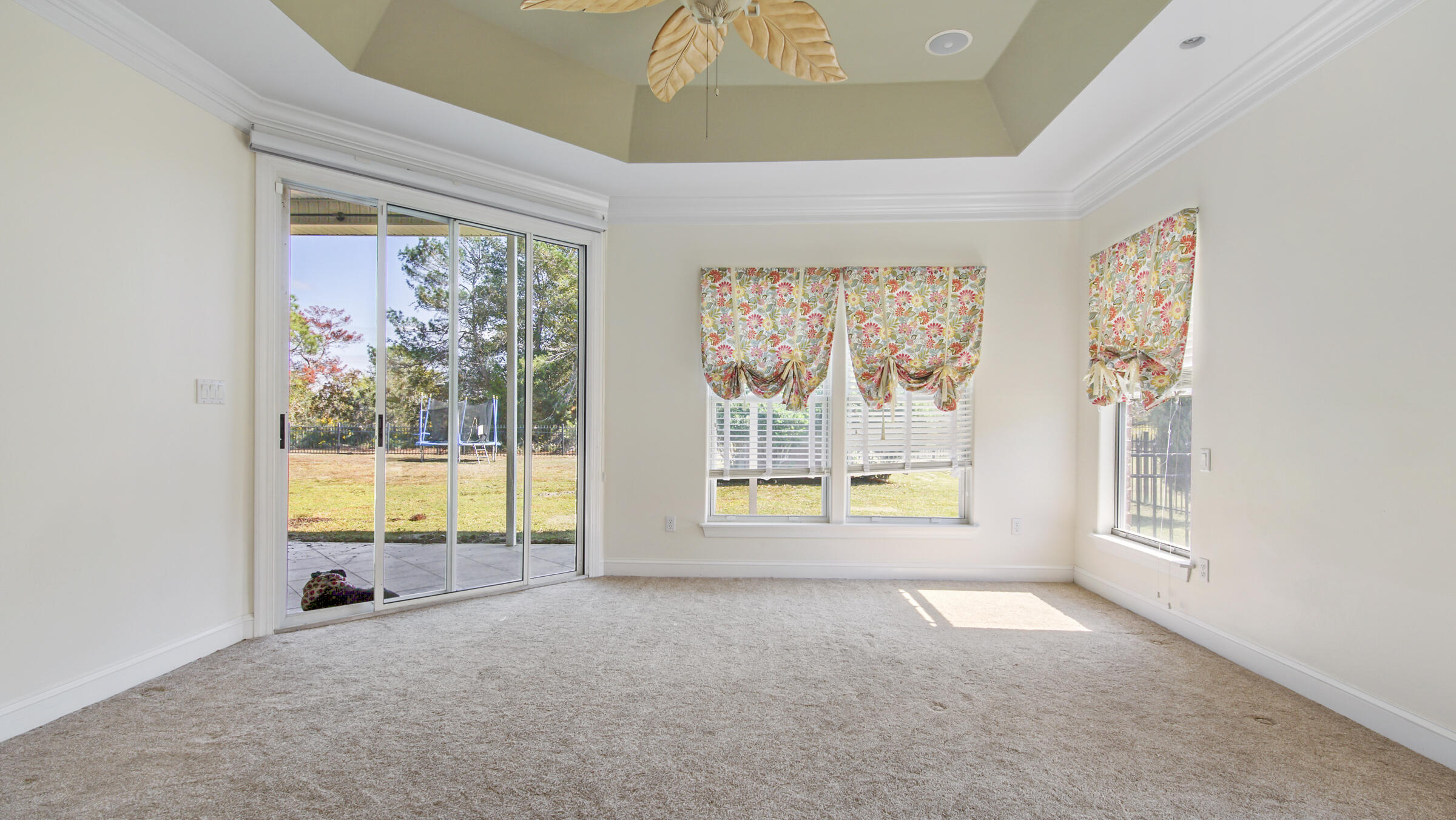 538 W Club House Drive