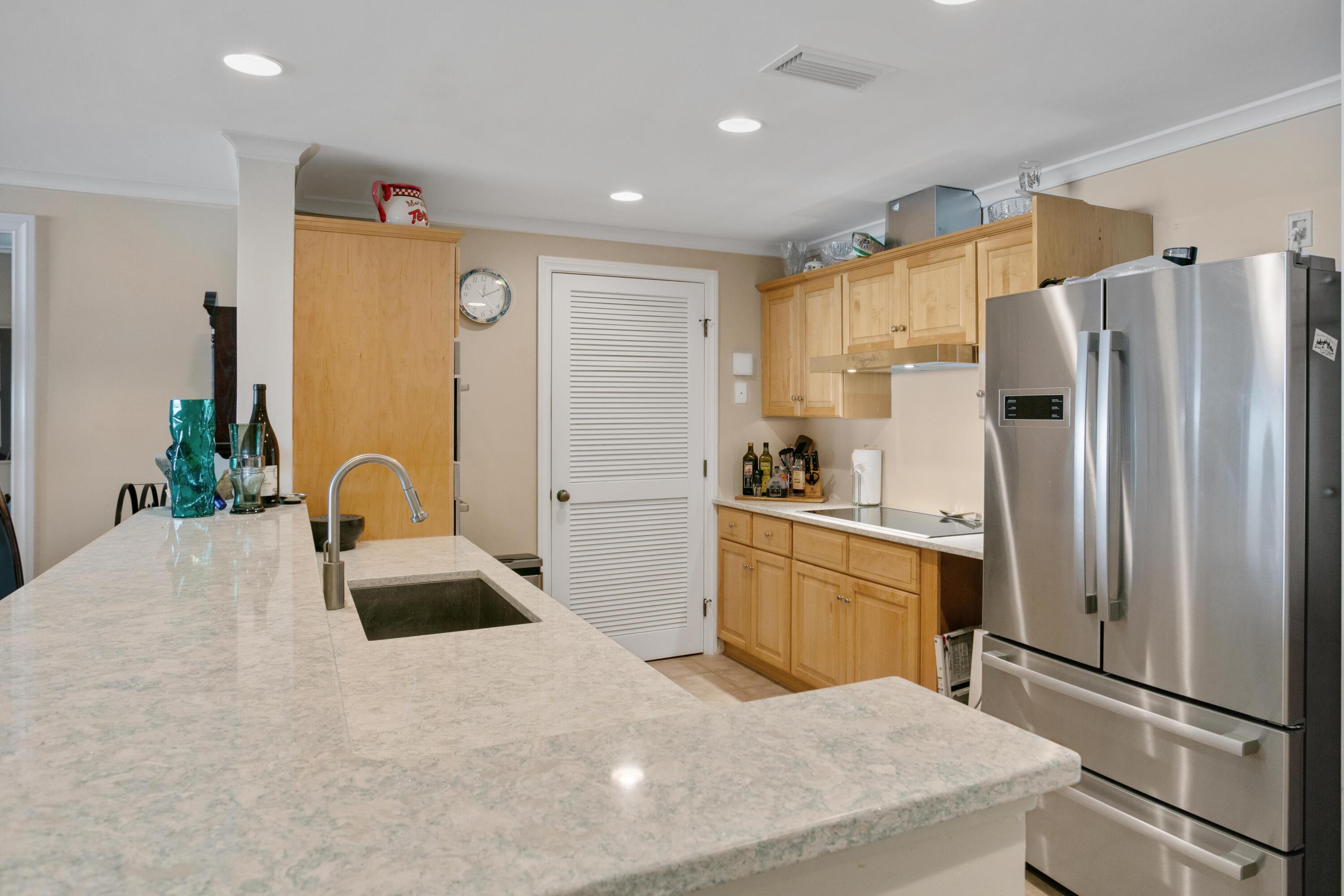 4648 Southwinds Drive, 4648