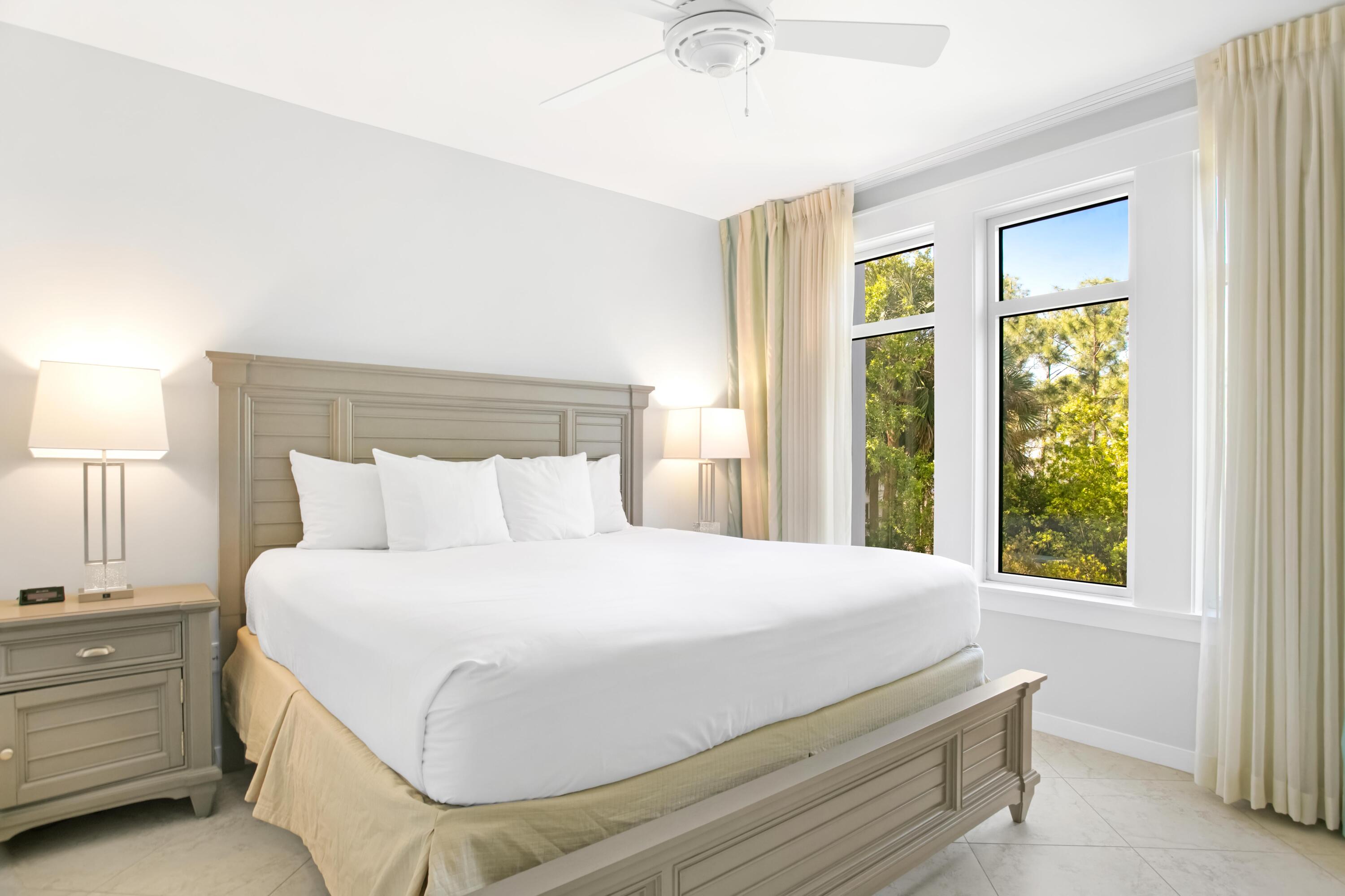 9800 Grand Sandestin Boulevard, 5202/5204