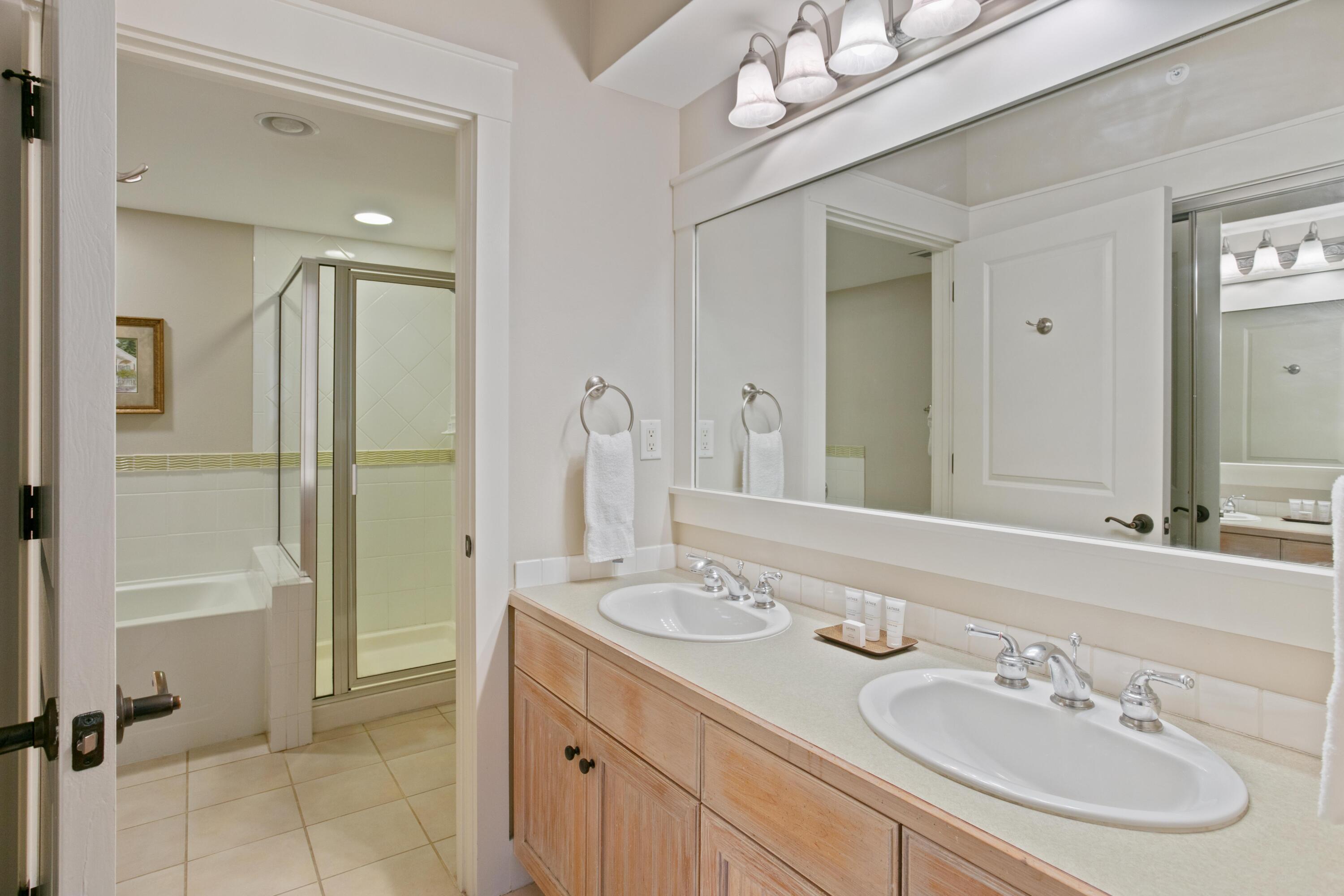 9300 Baytowne Wharf Boulevard, 310