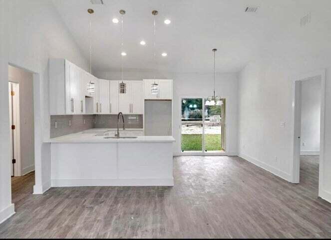 150 E Hibiscus Avenue, DeFuniak Springs