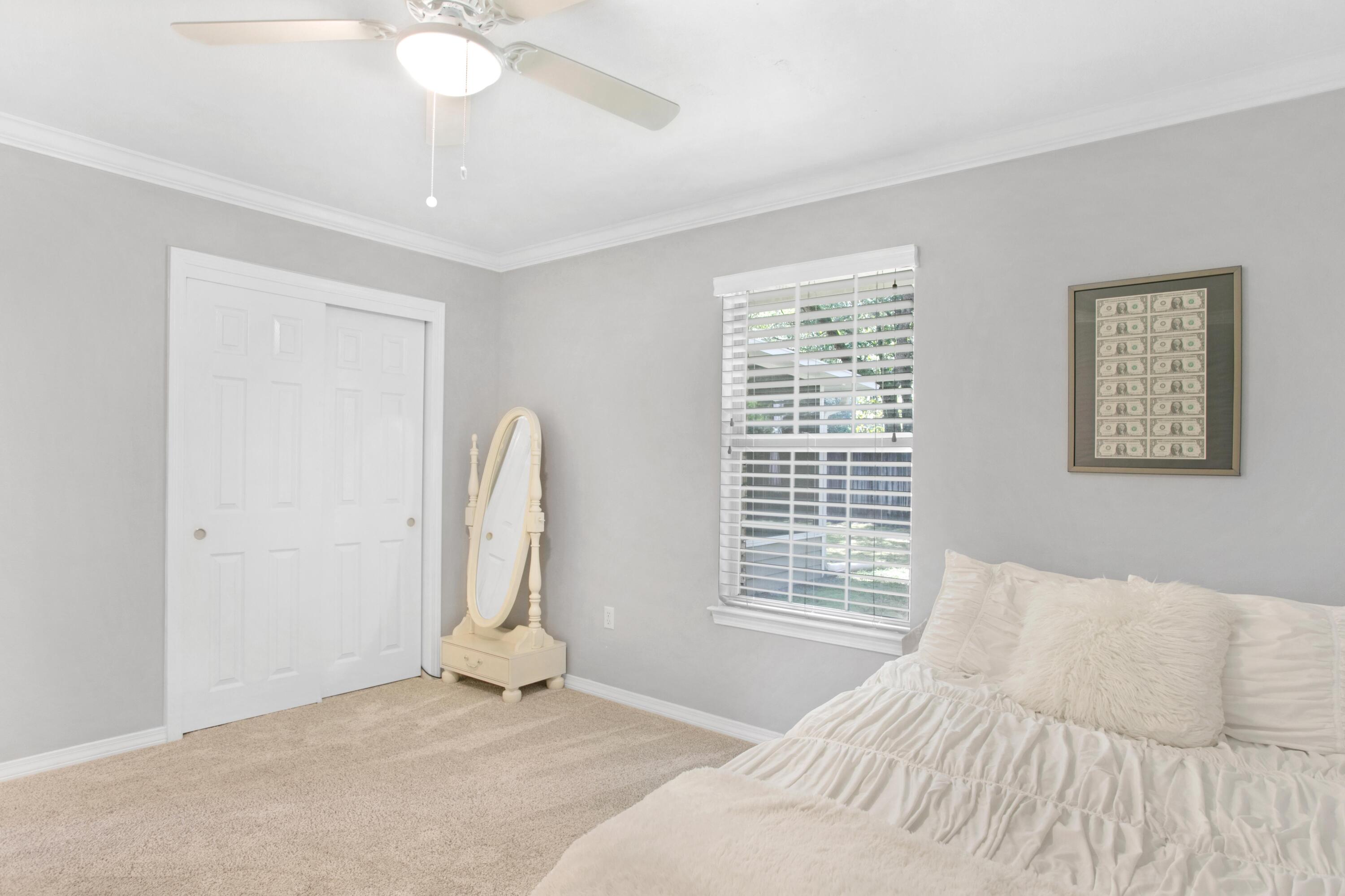 1708 Ashview Cove