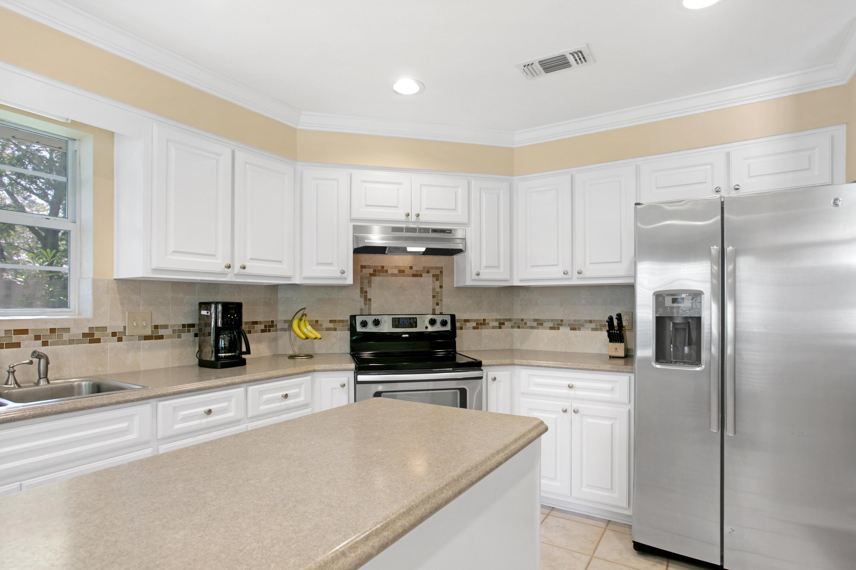 1708 Ashview Cove