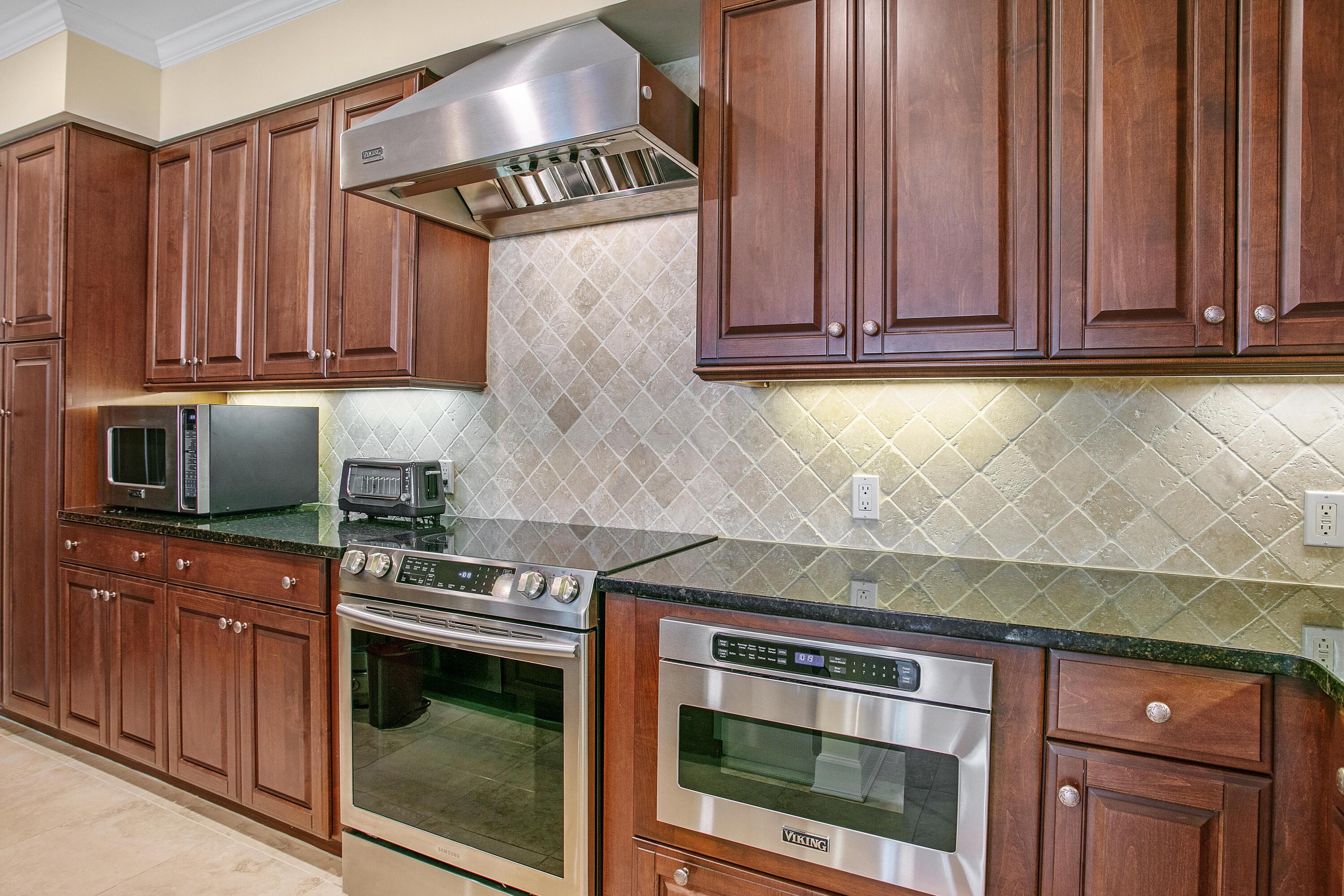 404 Kelly Plantation Drive, 606