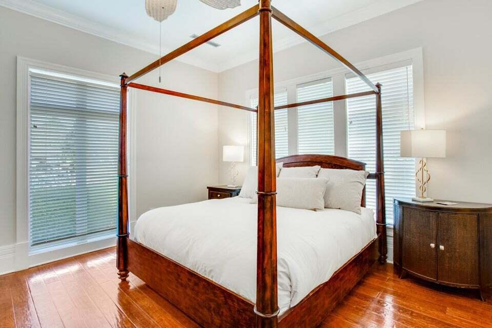 8102 Inspiration Drive, E2