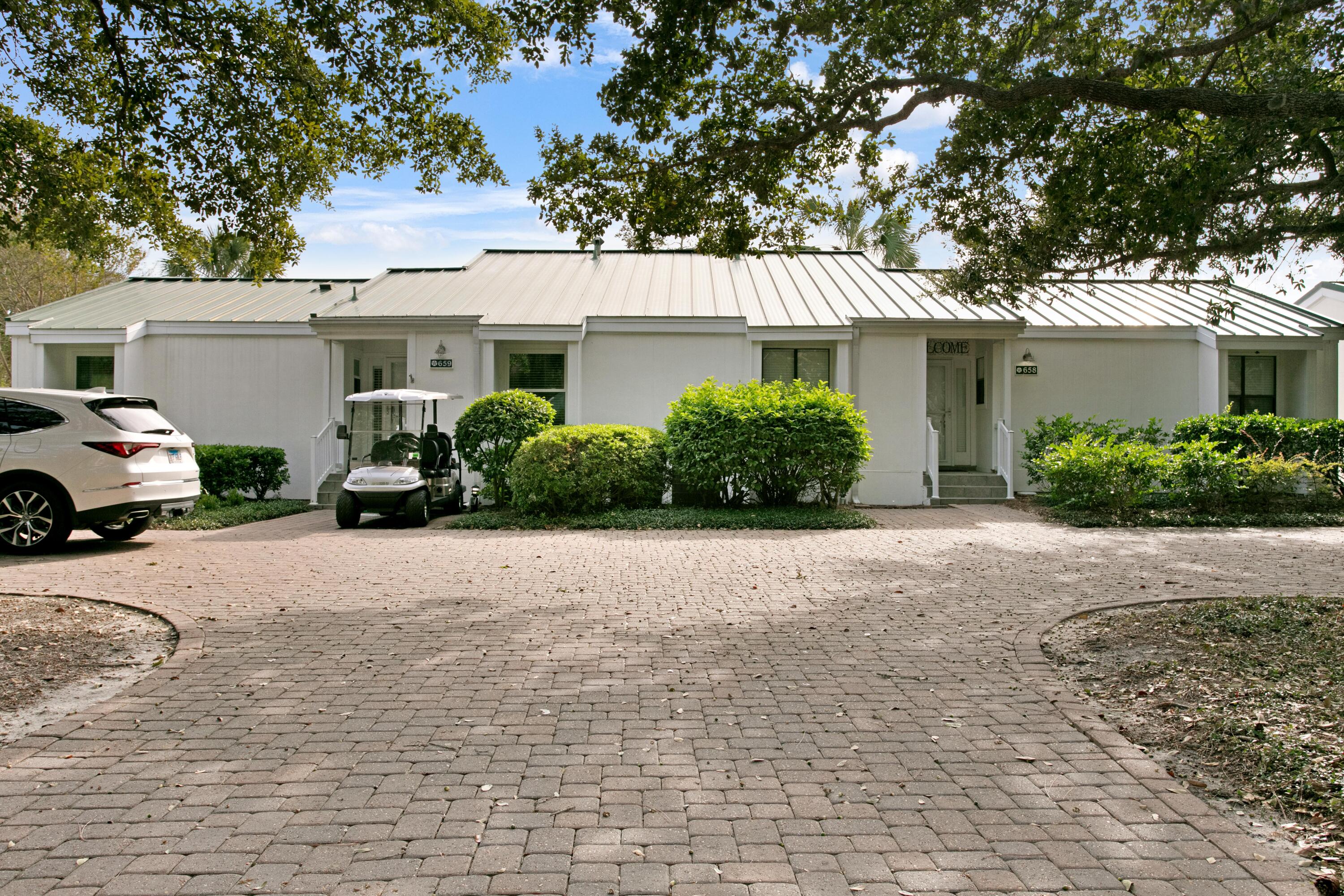 658 Bayou Drive, 658