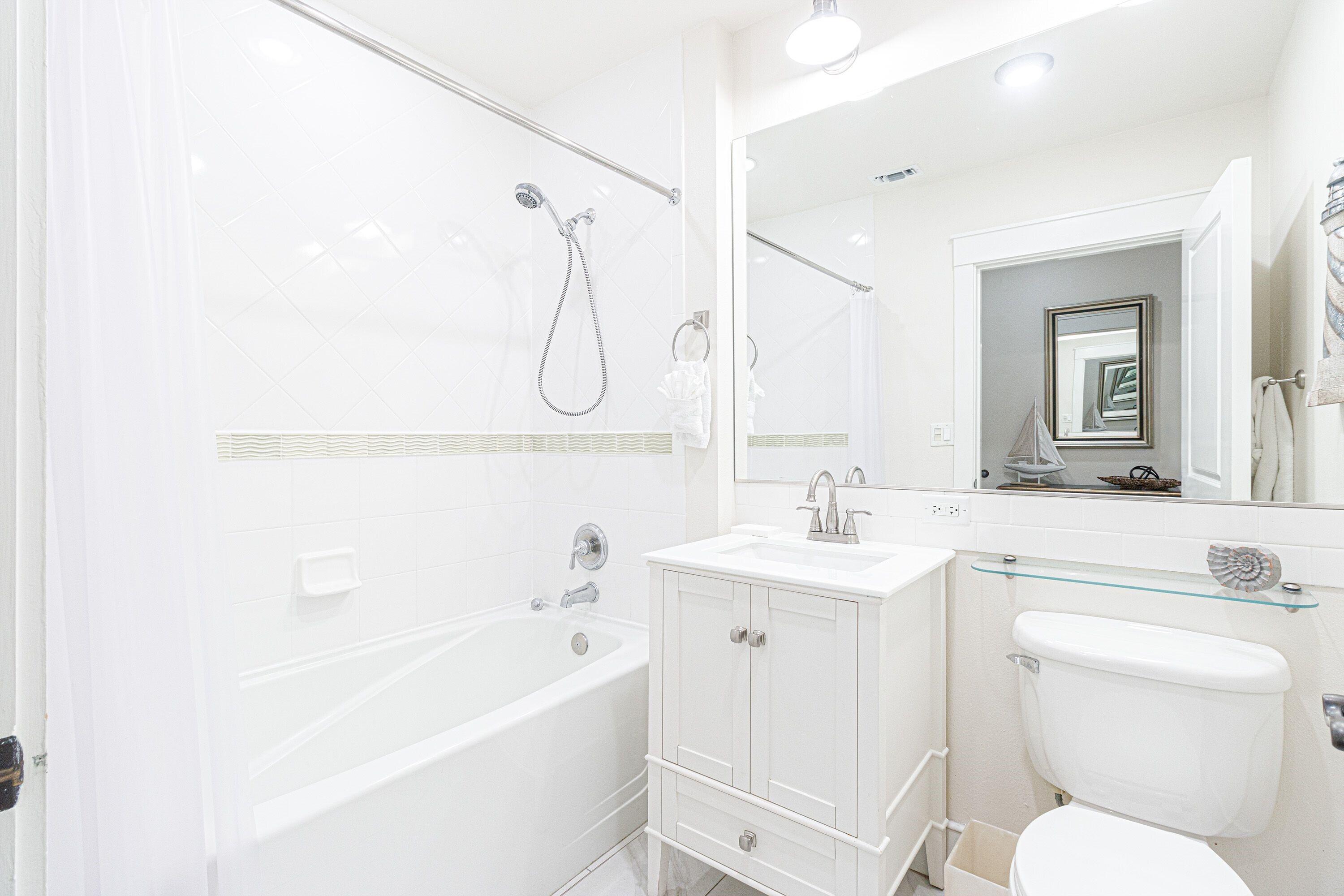 9300 Baytowne Wharf Boulevard, 123