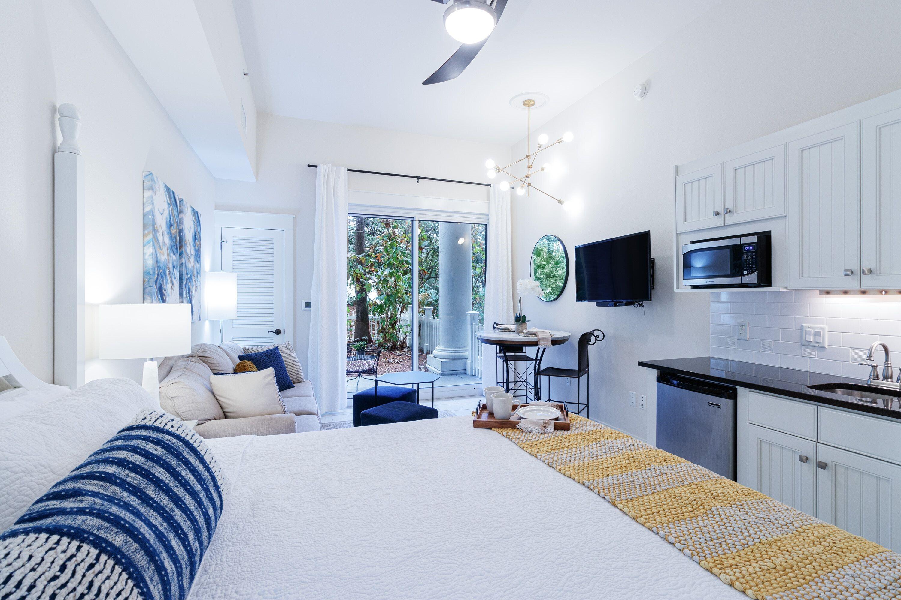 9300 Baytowne Wharf Boulevard, 123