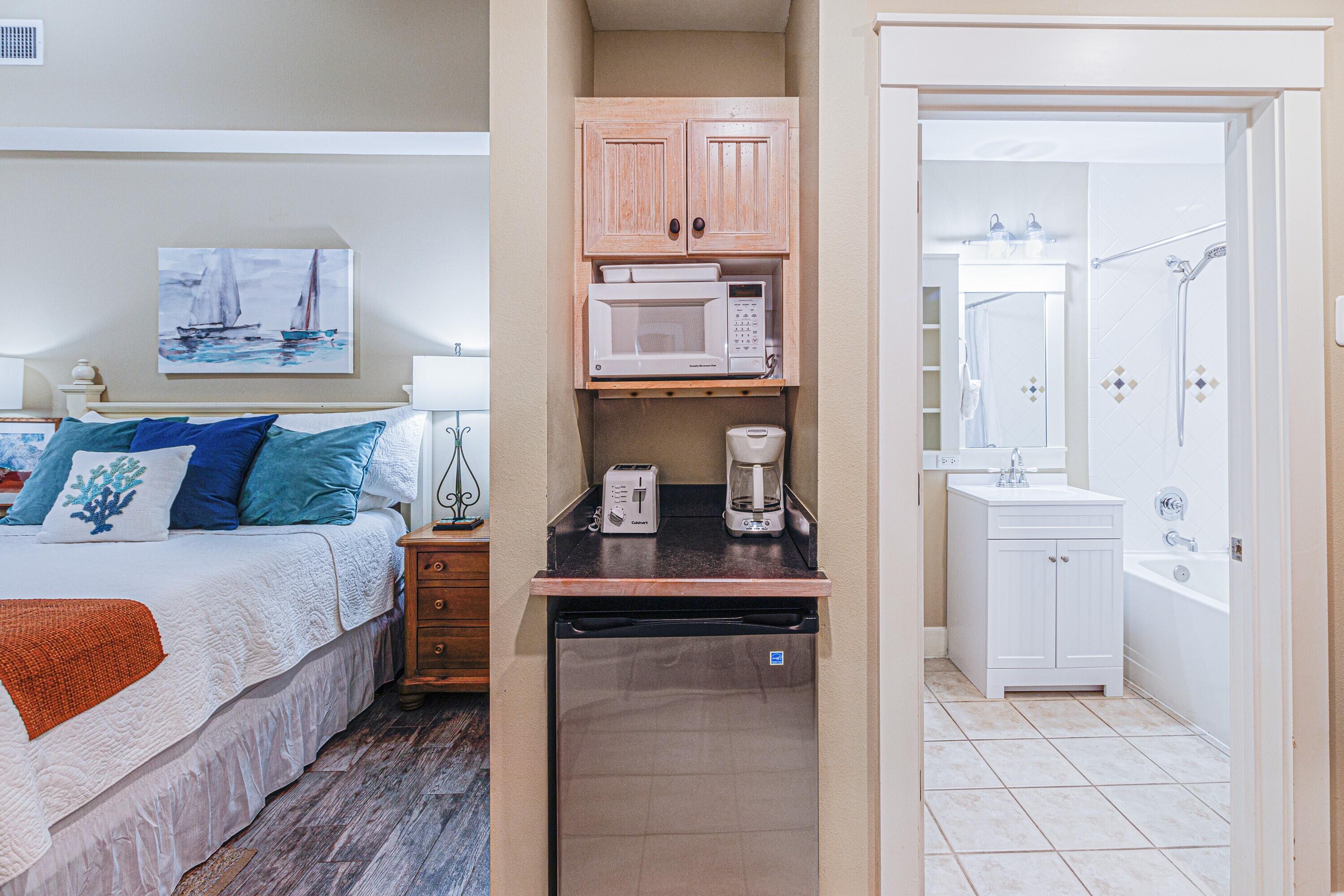 9300 Baytowne Wharf Boulevard, 115/117