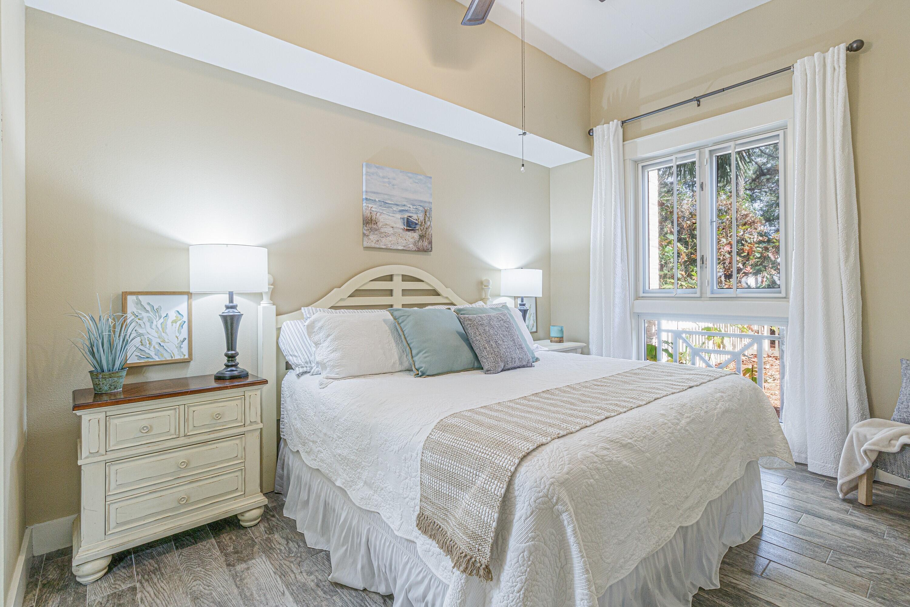 9300 Baytowne Wharf Boulevard, 115/117