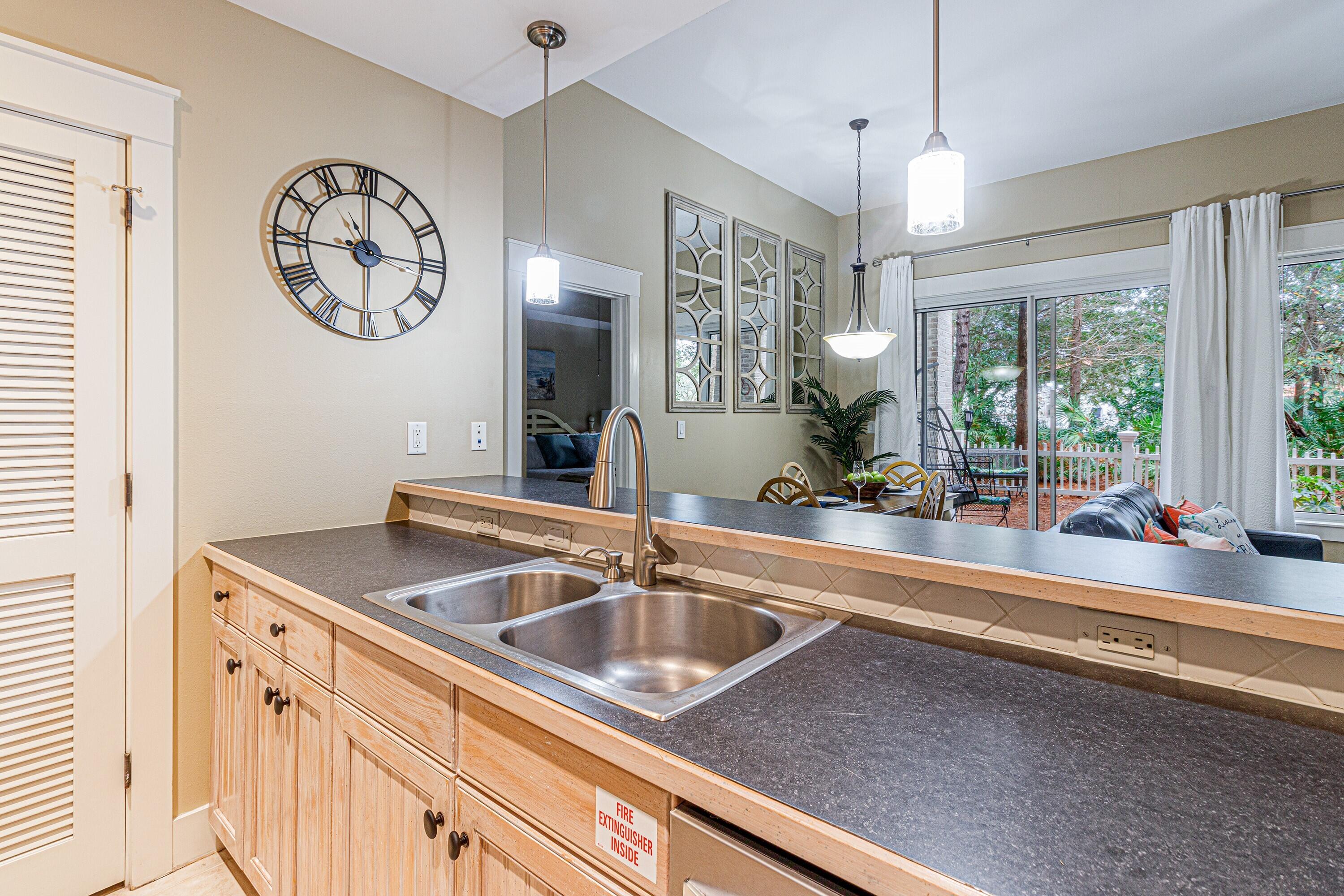 9300 Baytowne Wharf Boulevard, 115/117