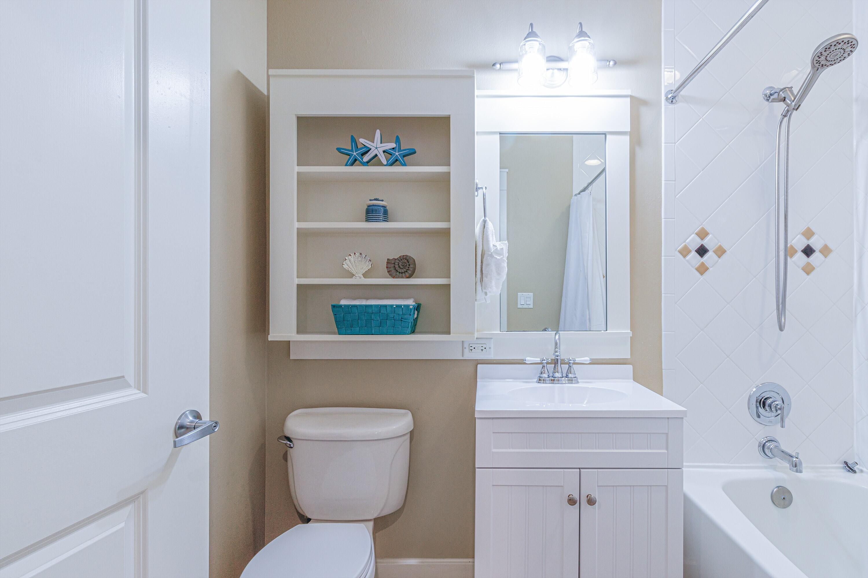 9300 Baytowne Wharf Boulevard, 115/117