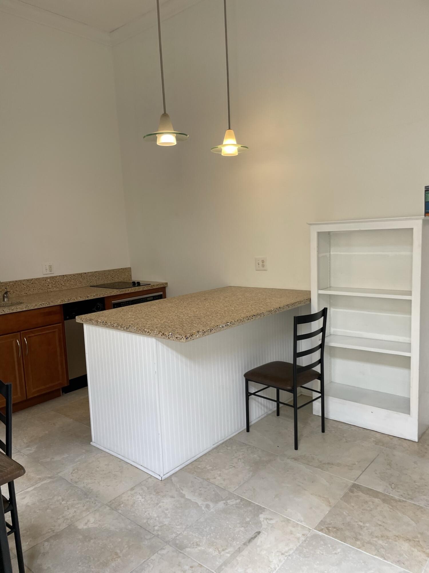 27 Quincy Circle, 2B