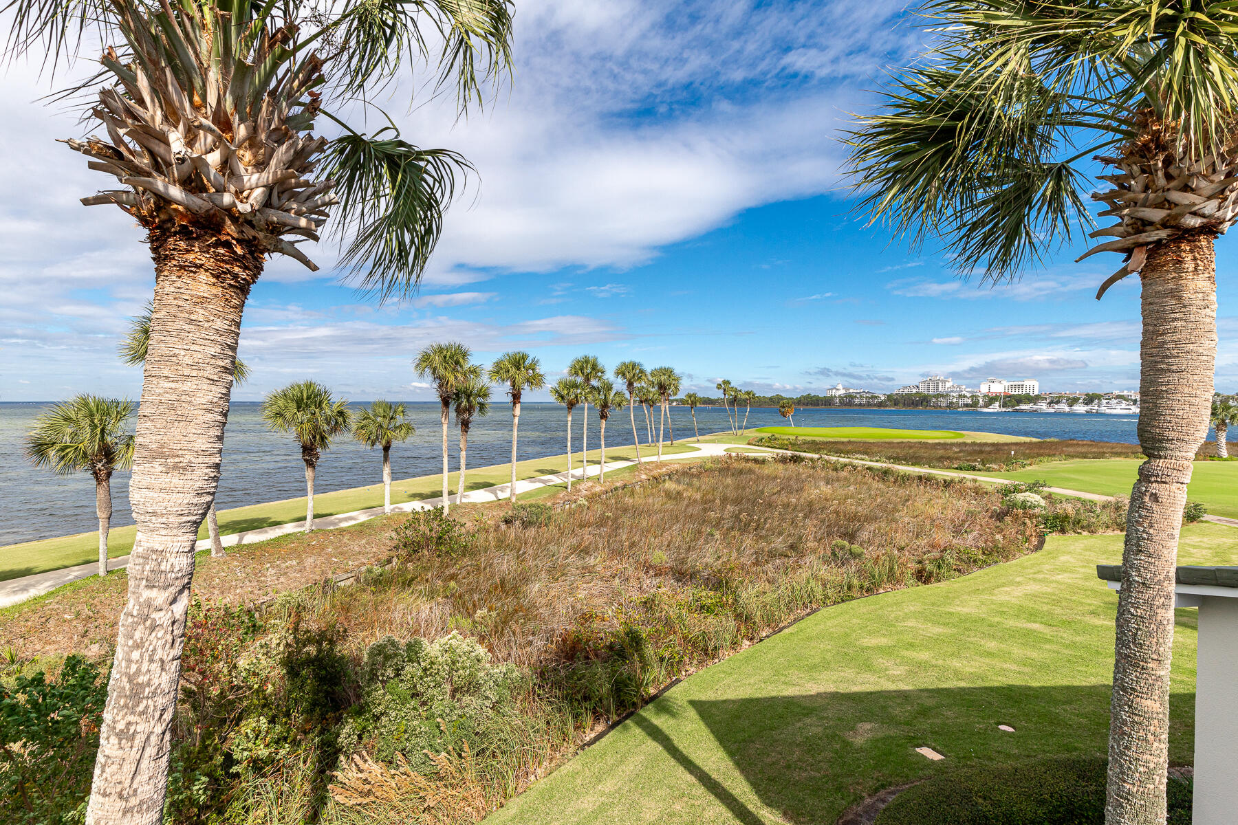 849 Grand Harbour