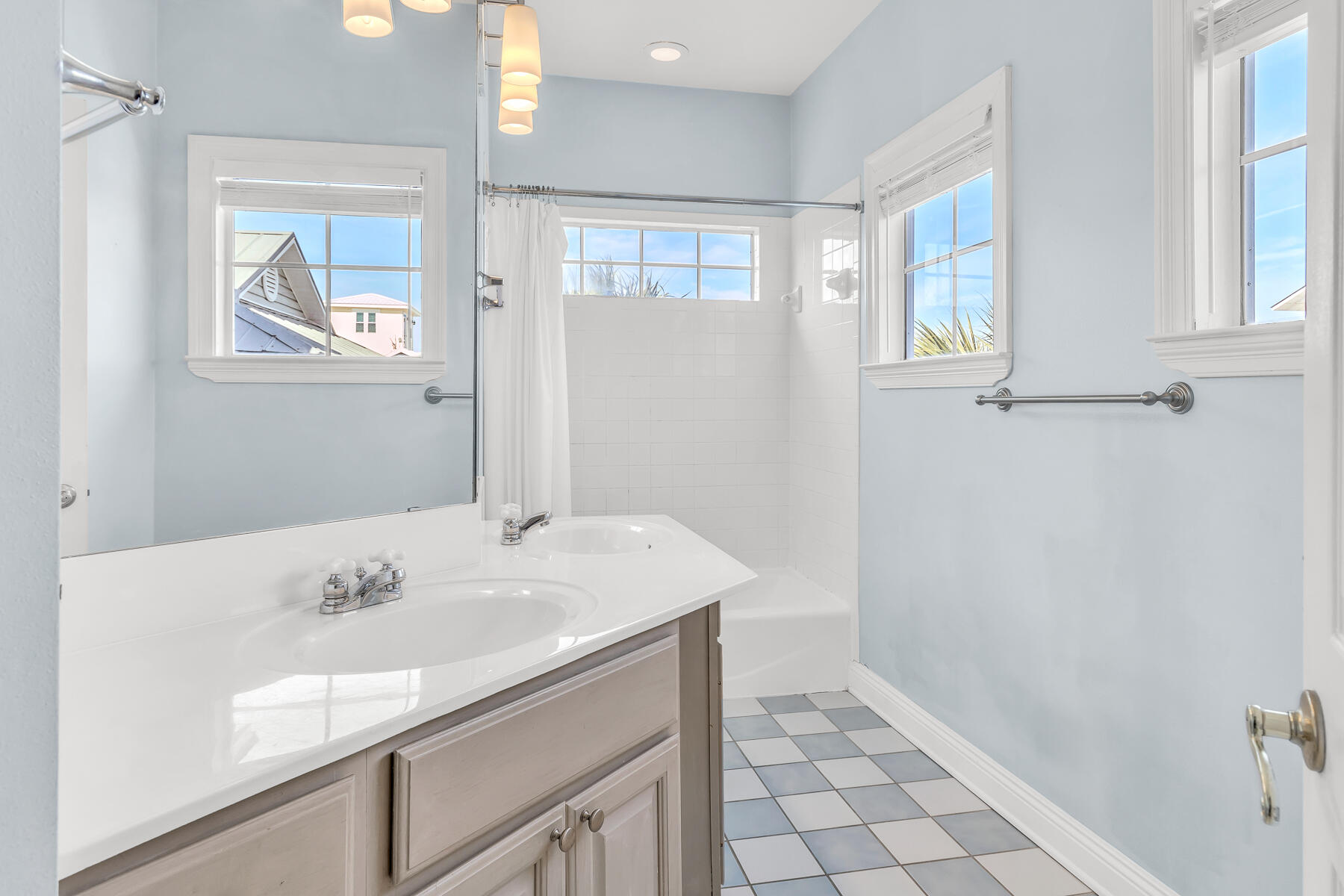 4492 Ocean View Drive