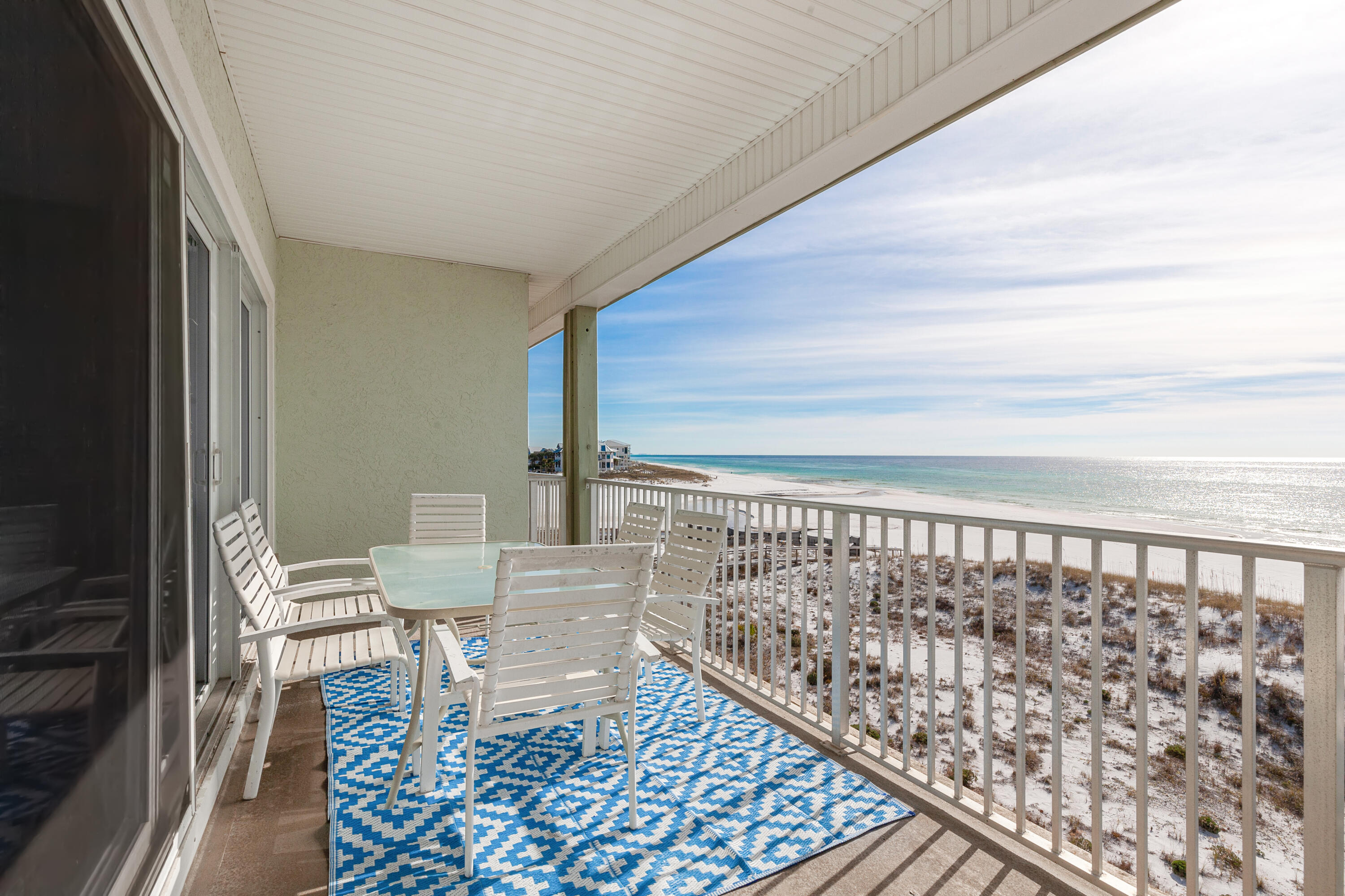 561 Eastern Lake Road, 304