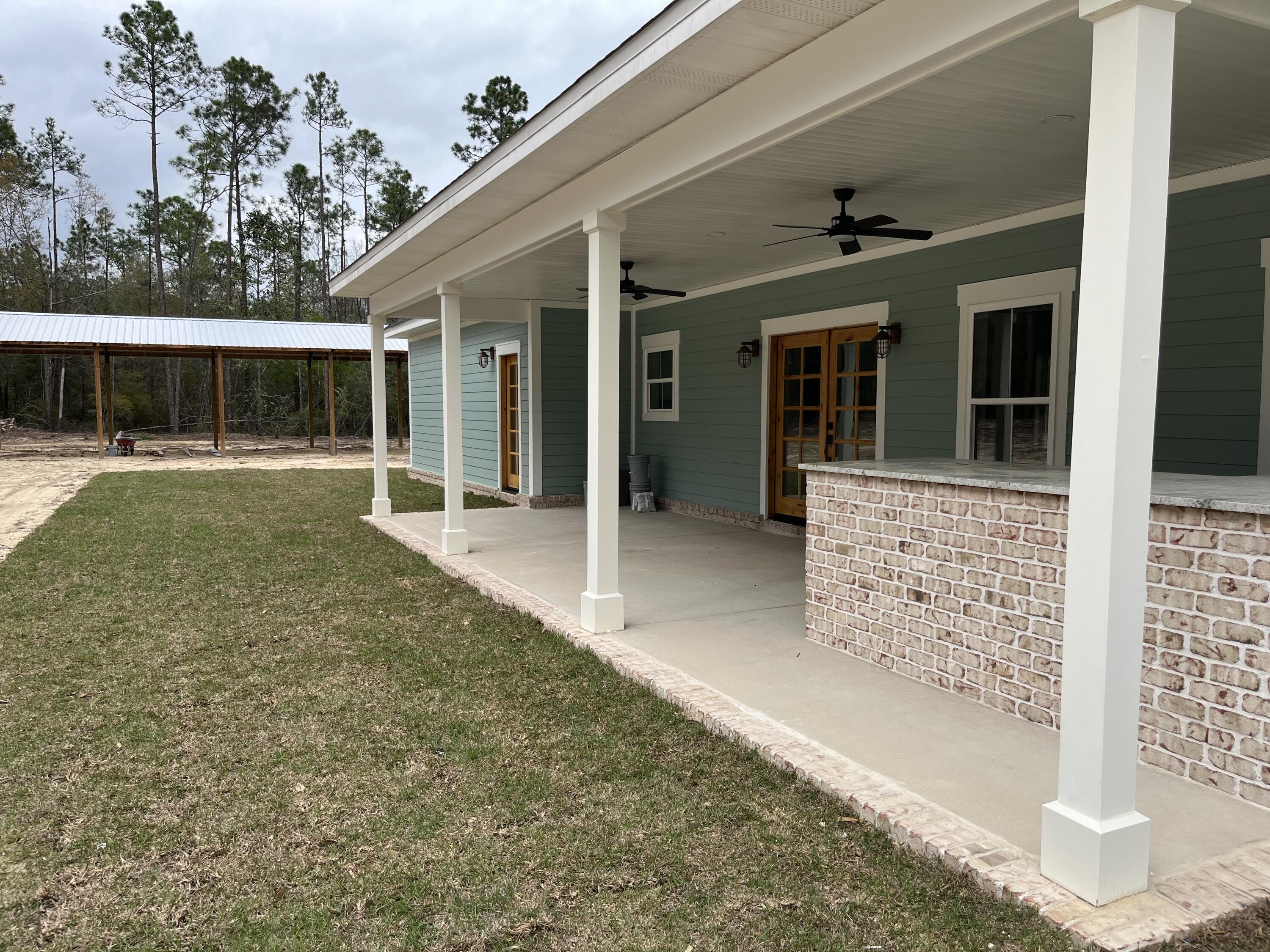 801 Spring Lake Road, DeFuniak Springs