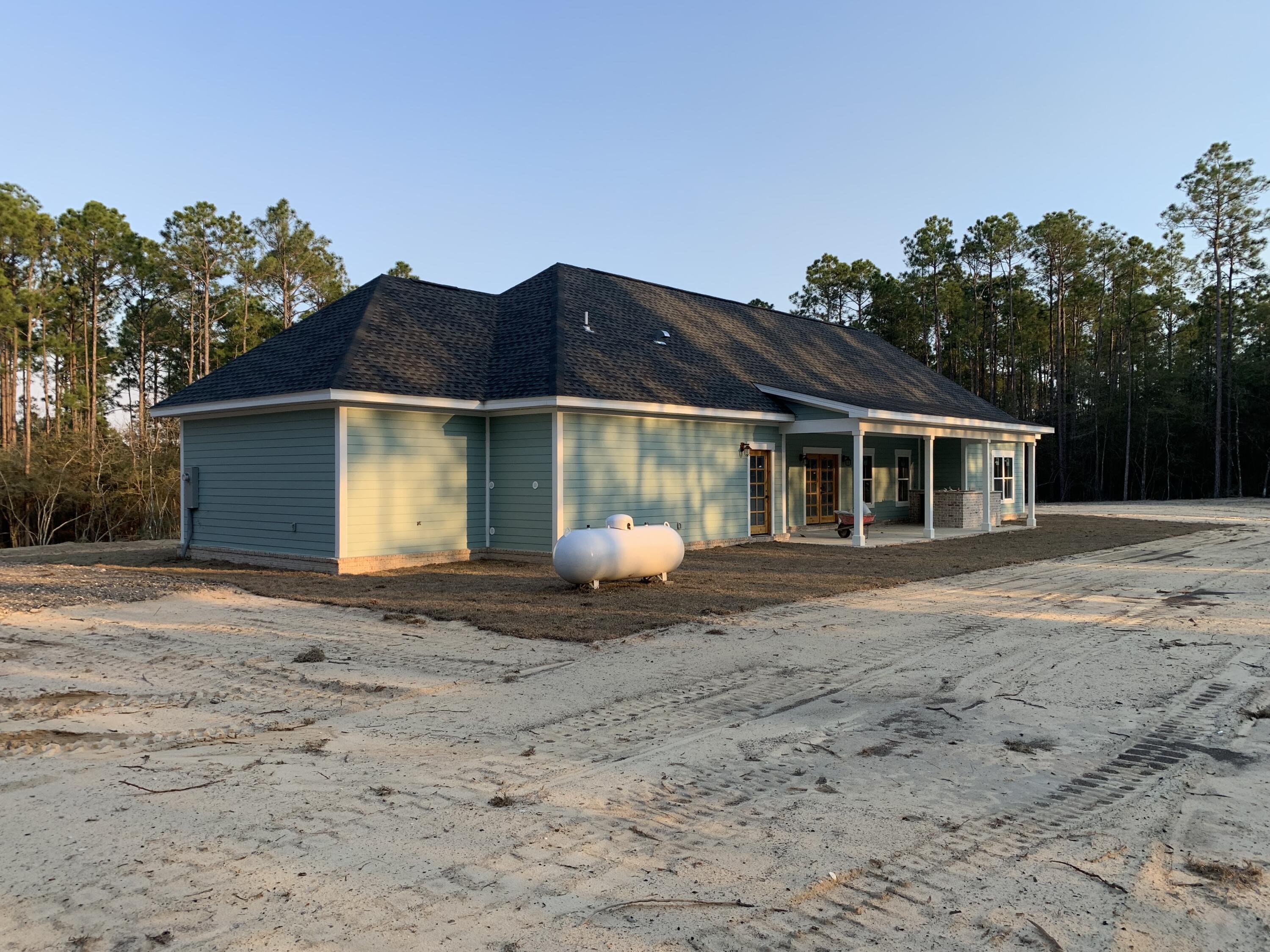 801 Spring Lake Road, DeFuniak Springs