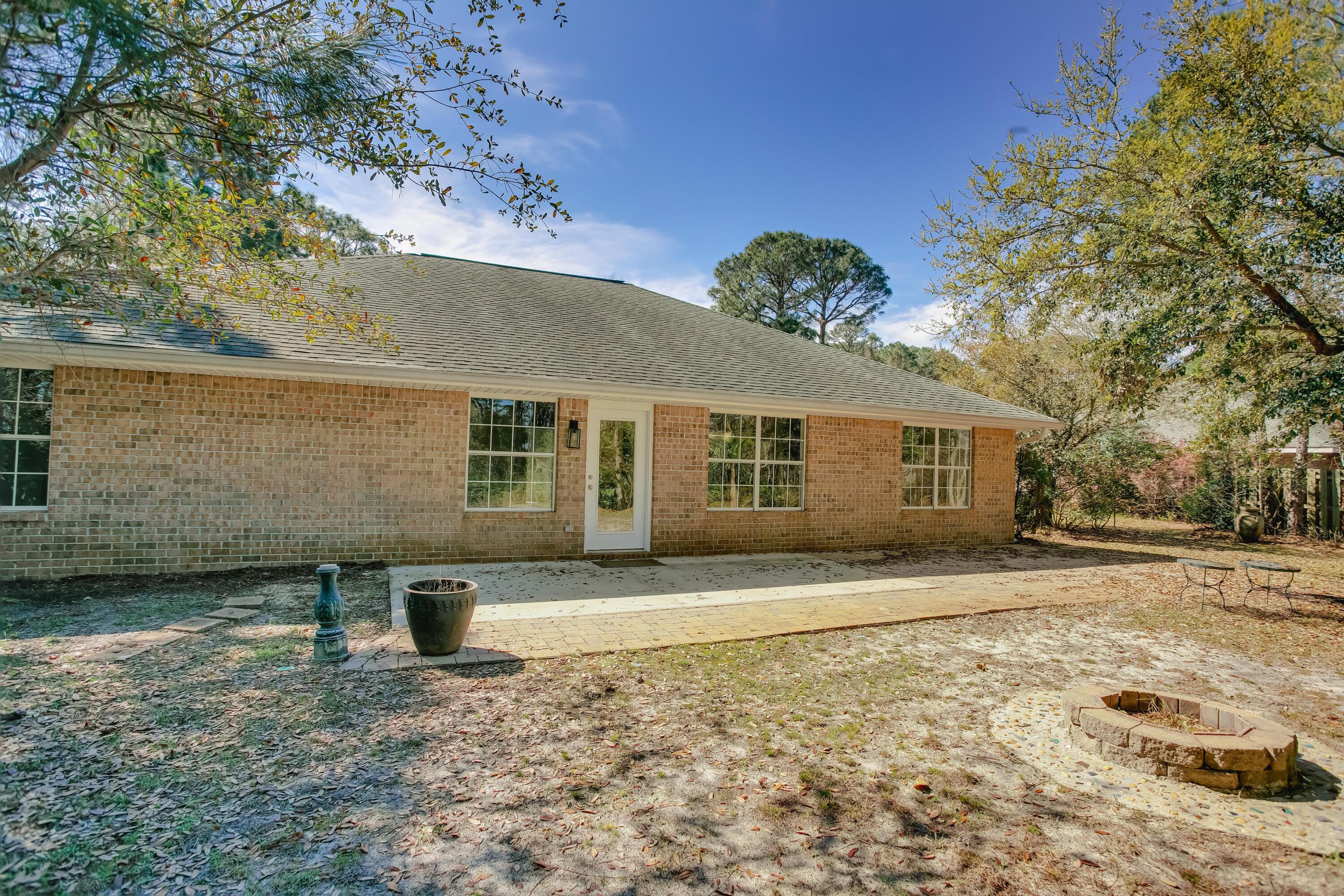 284 W Shipwreck Road