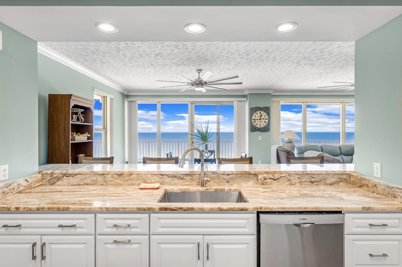 7115 Thomas Drive, 1105