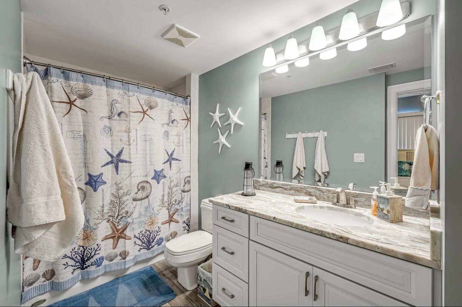 7115 Thomas Drive, 1105