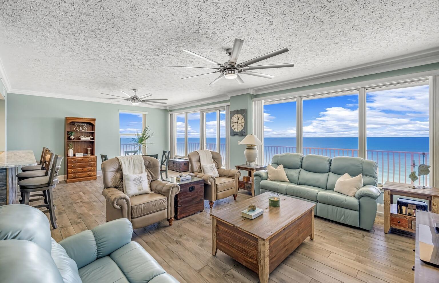 7115 Thomas Drive, 1105