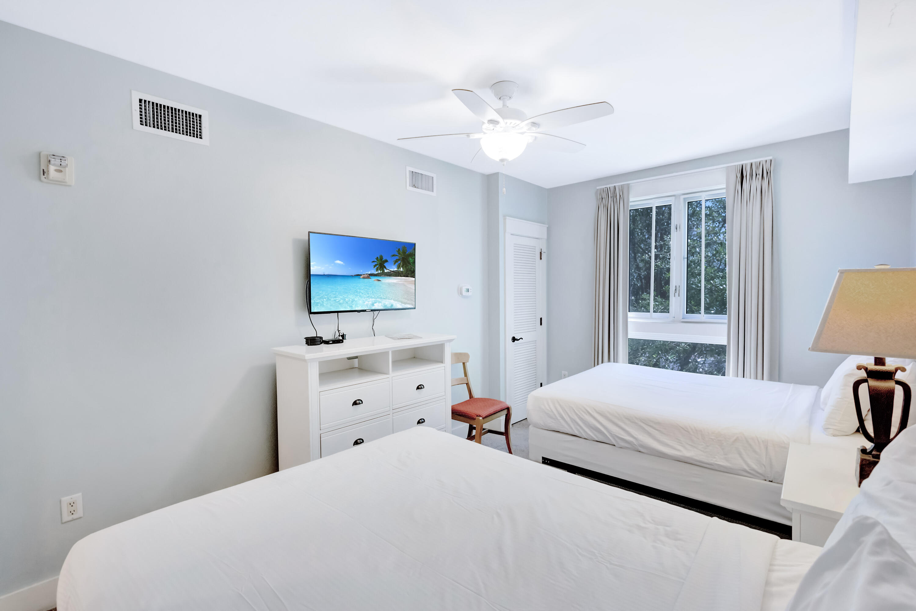 9300 Baytowne Wharf Boulevard, 307/309