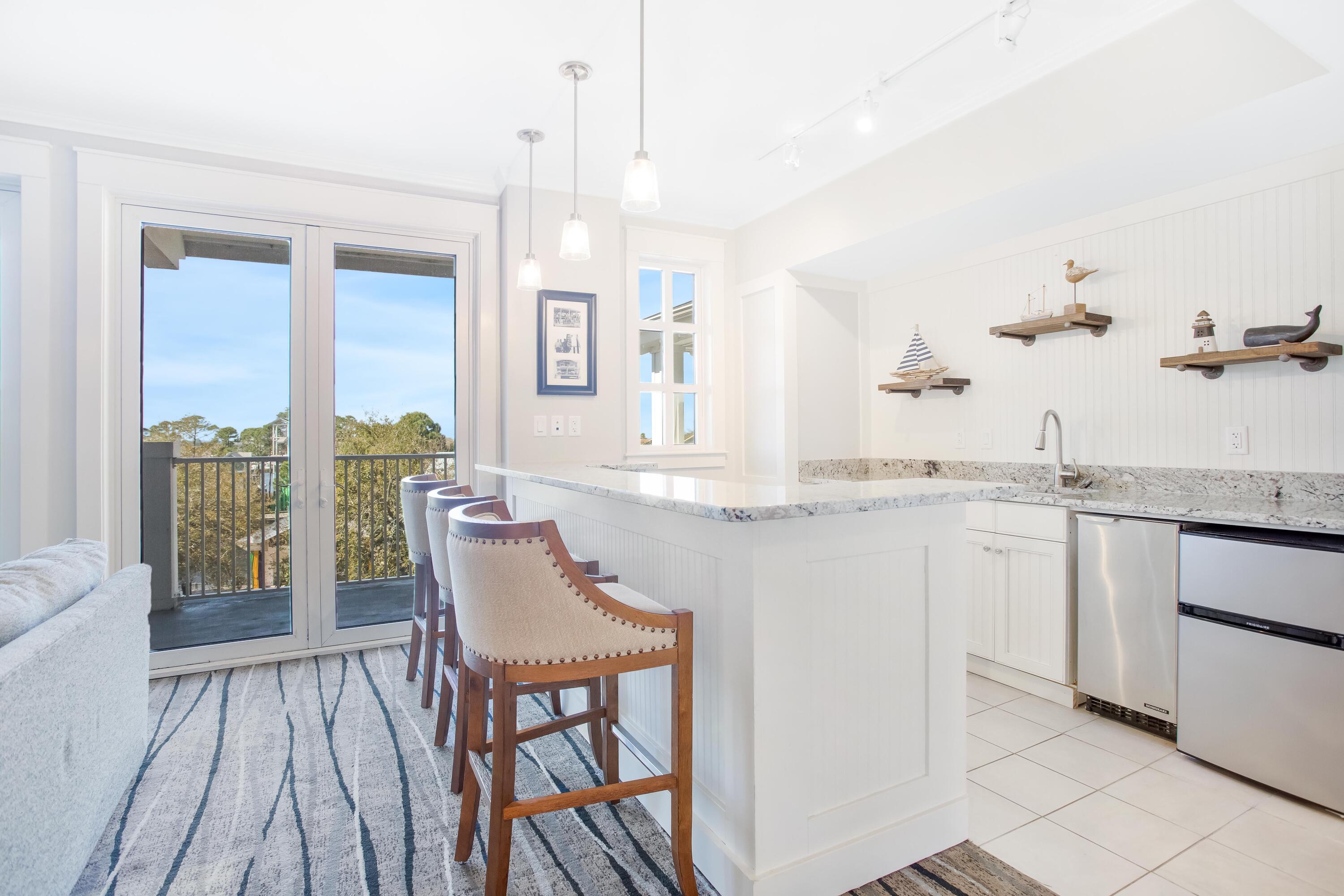 9300 Baytowne Wharf Boulevard, 307/309